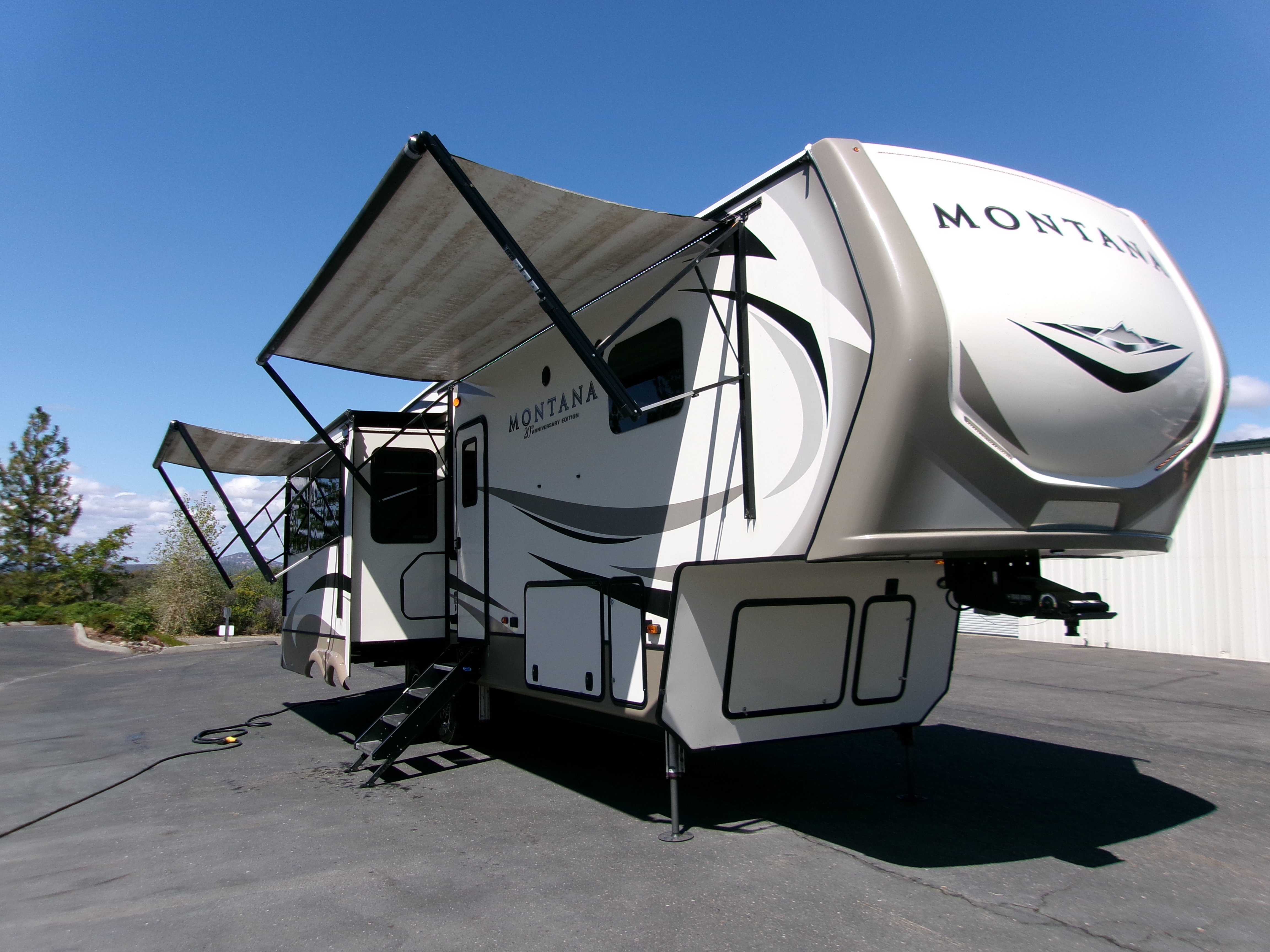 2019 Keystone MONTANA 3120RL in placerville CA