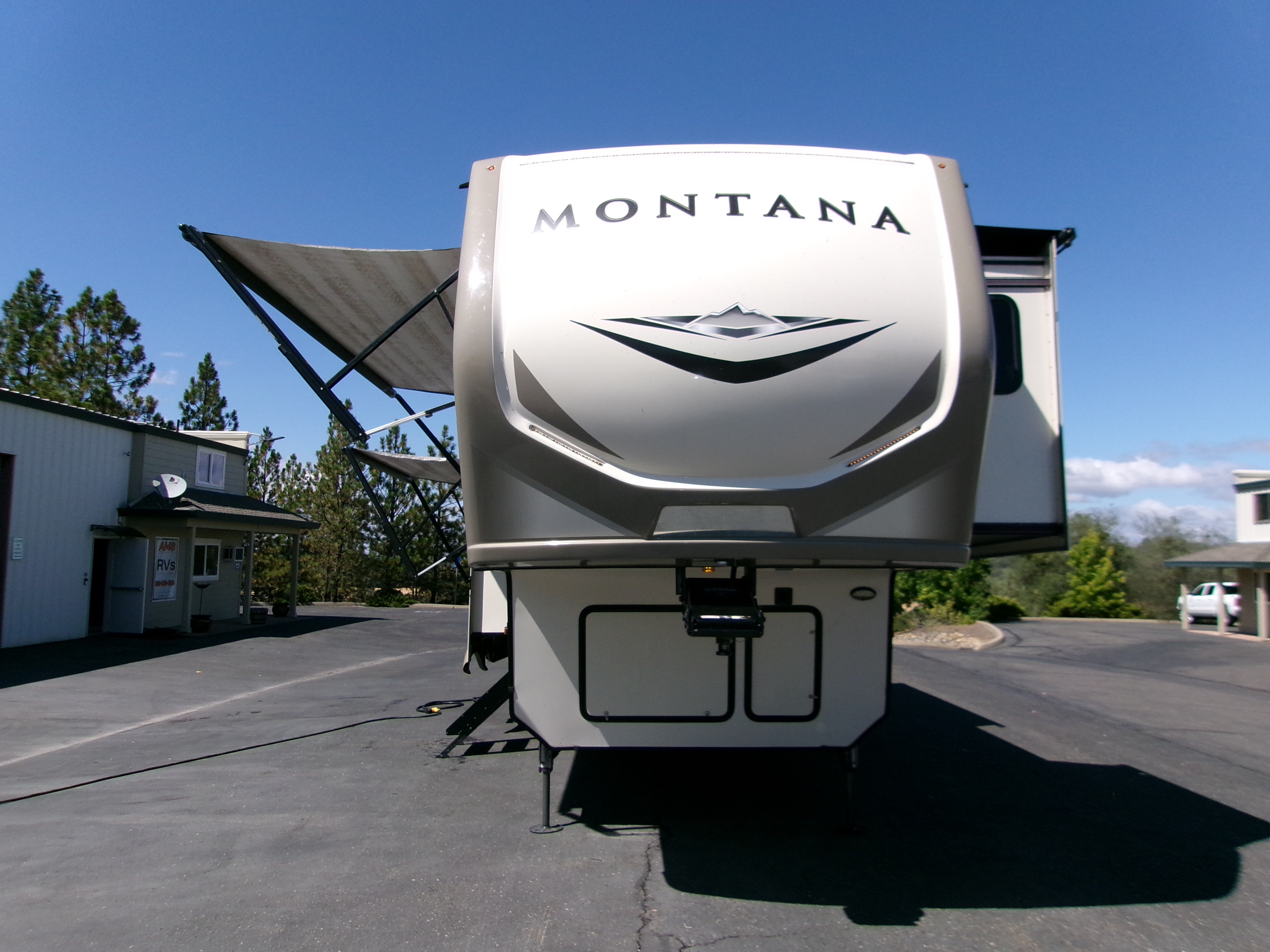 2019 Keystone MONTANA 3120RL in placerville CA