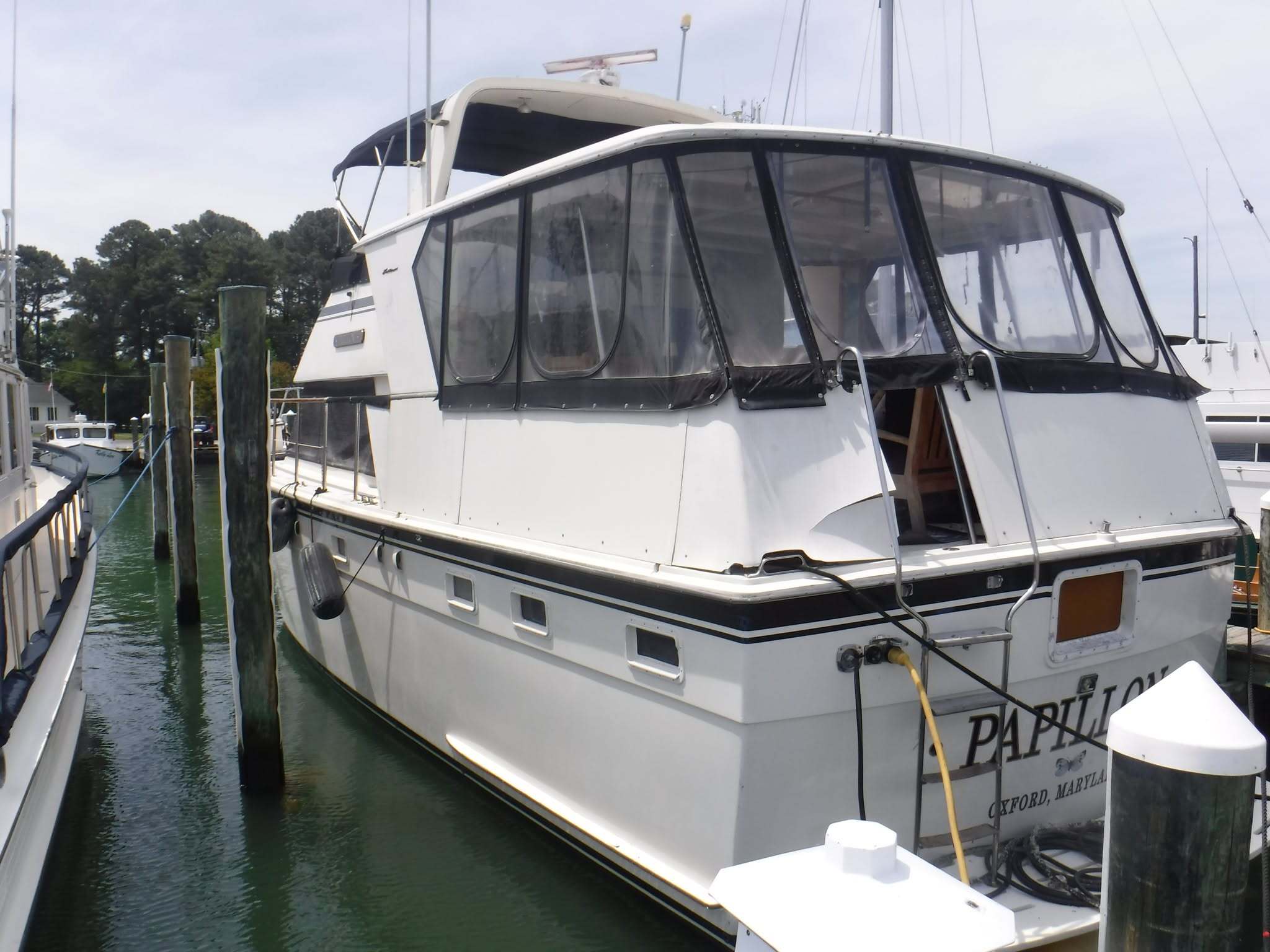 1981 Hatteras 48 COCKPIT MOTOR YACHT Aft Cabin Boat boat