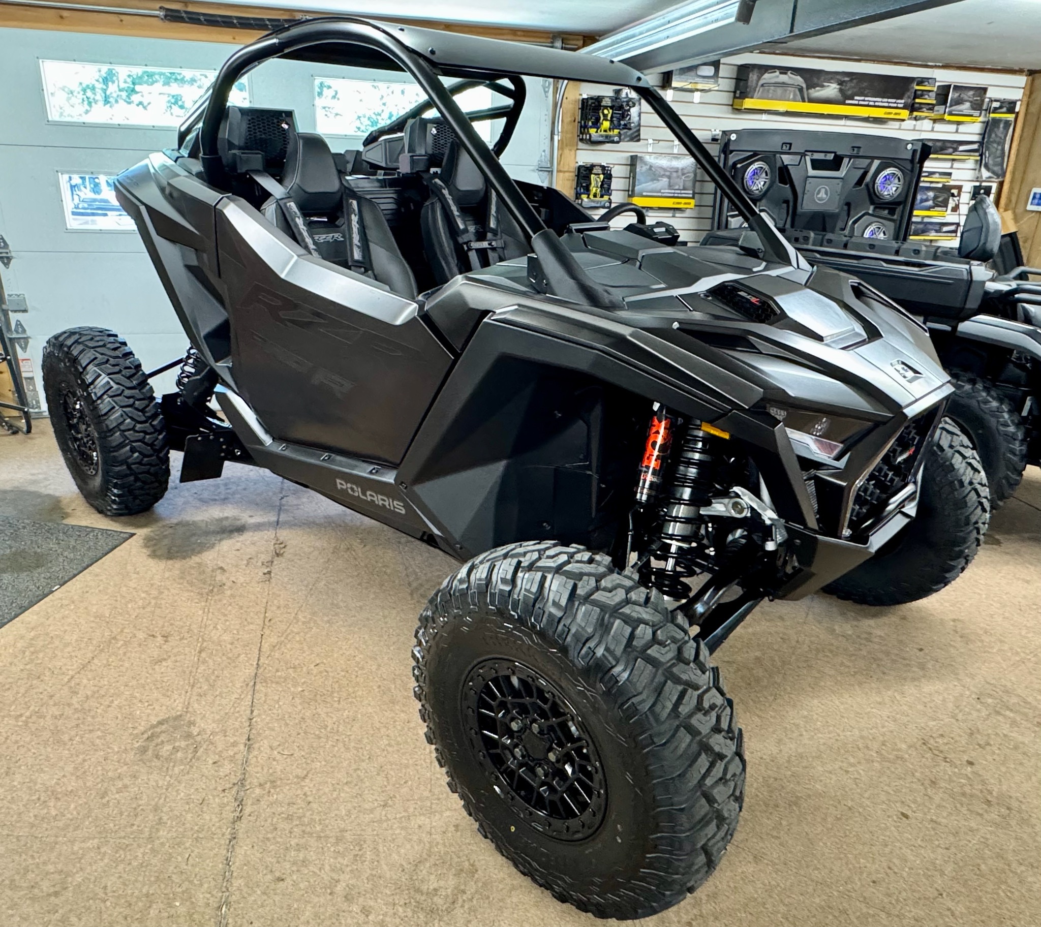 2026 Polaris RZR Pro R Ultimate in mars PA