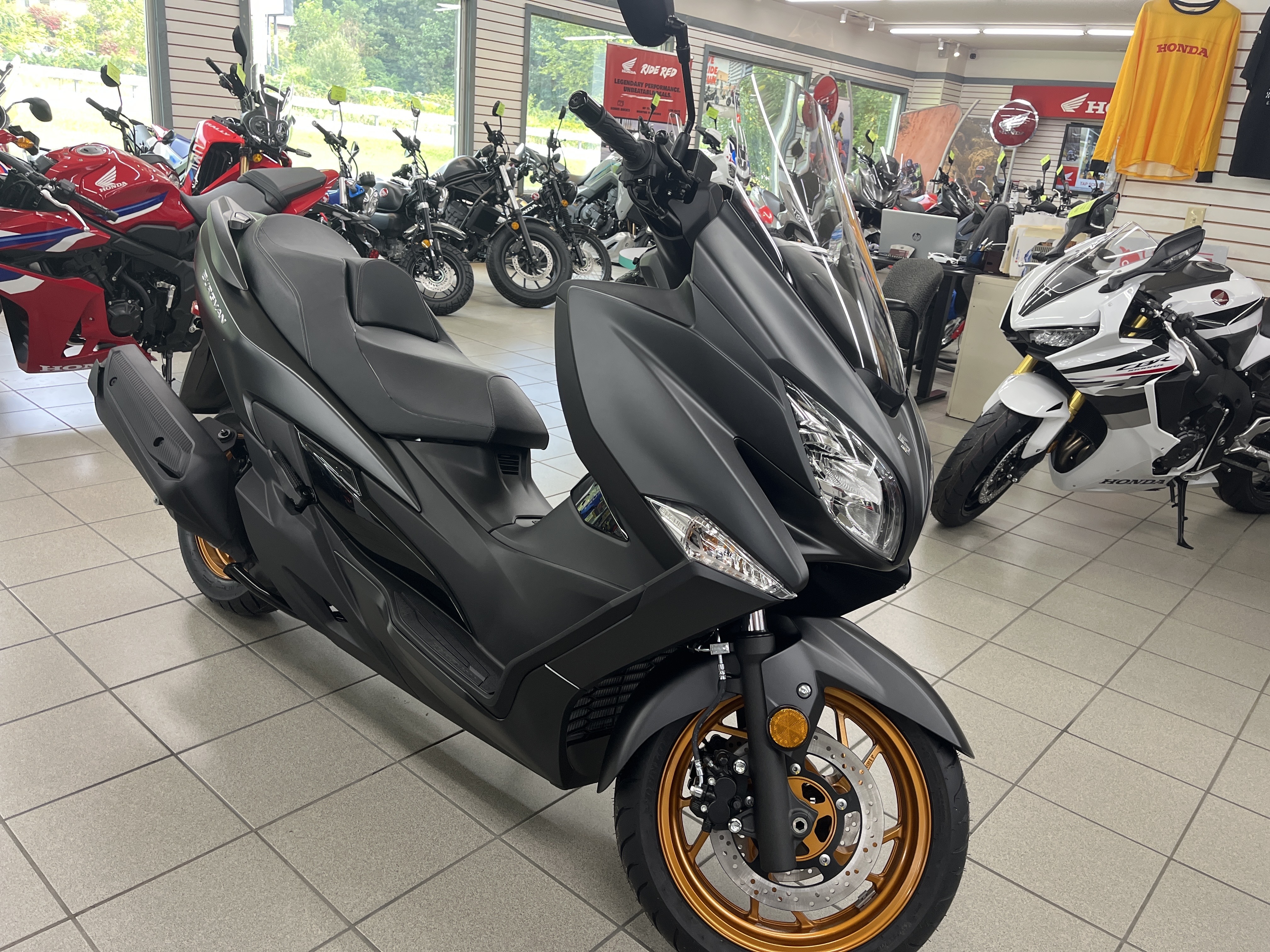 2027 Suzuki BURGMAN 400 400 in Waynesville, NC
