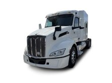 Commercial Truck Trader Spotlight: Peterbilt 579 image