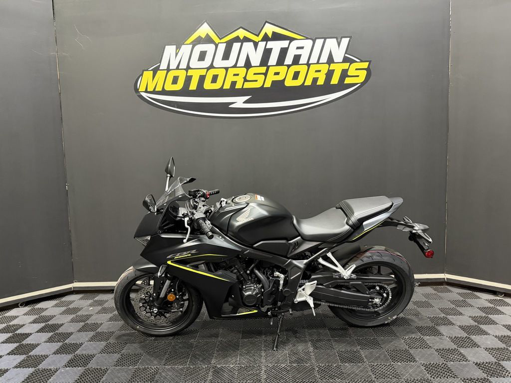 2026 Honda CBR650R E-Clutch BASE in Buford, GA
