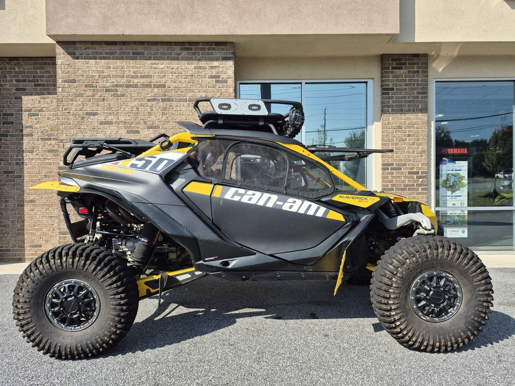 2024 Can-Am Maverick R X RS Carbon Black & Neo Yellow in marietta GA