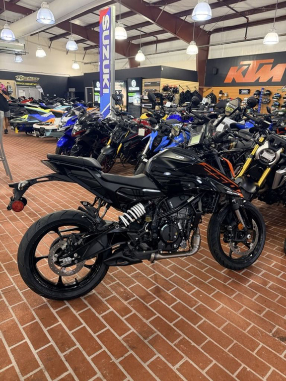 2026 KTM Duke 250 250 in Jacksonville, FL