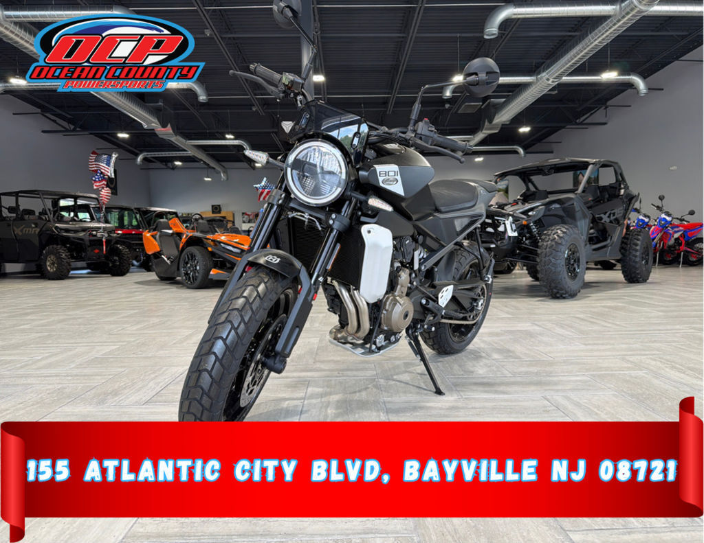 2025 Husqvarna® Svartpilen 801 801 in Toms River, NJ