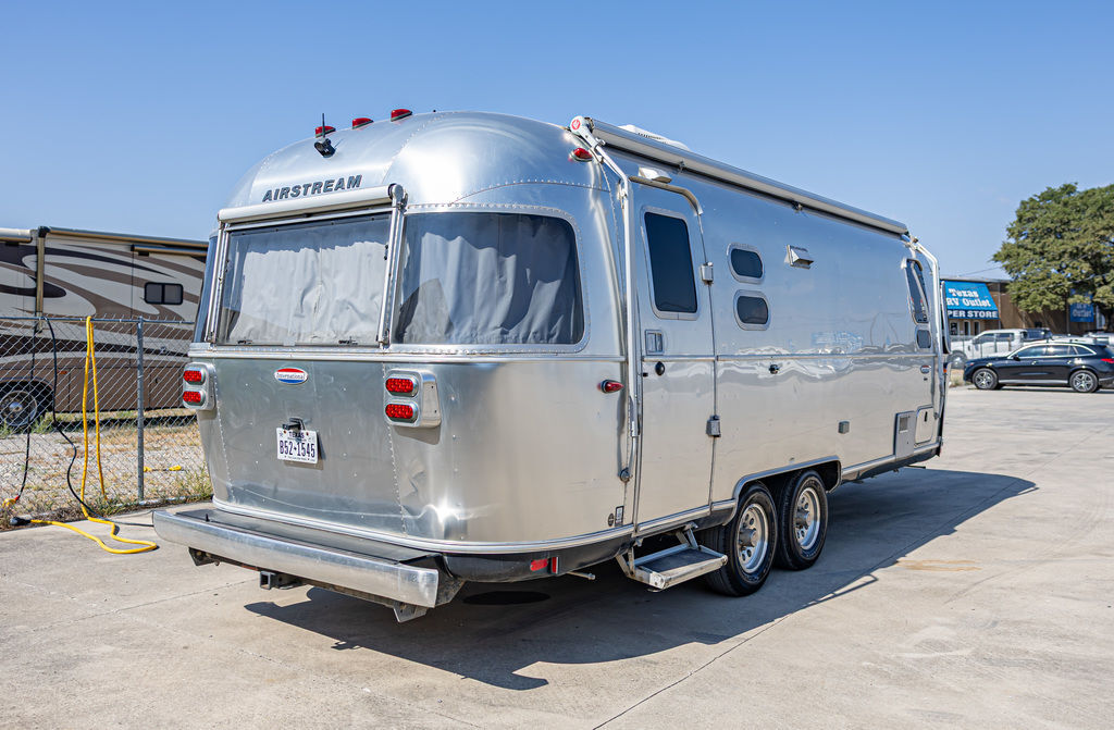 2018 Airstream International Signature 25FB in weatherford TX