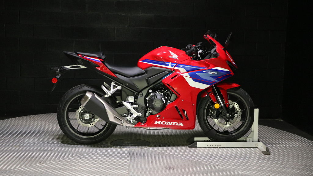2026 Honda® CBR500R BASE in Paris, TX