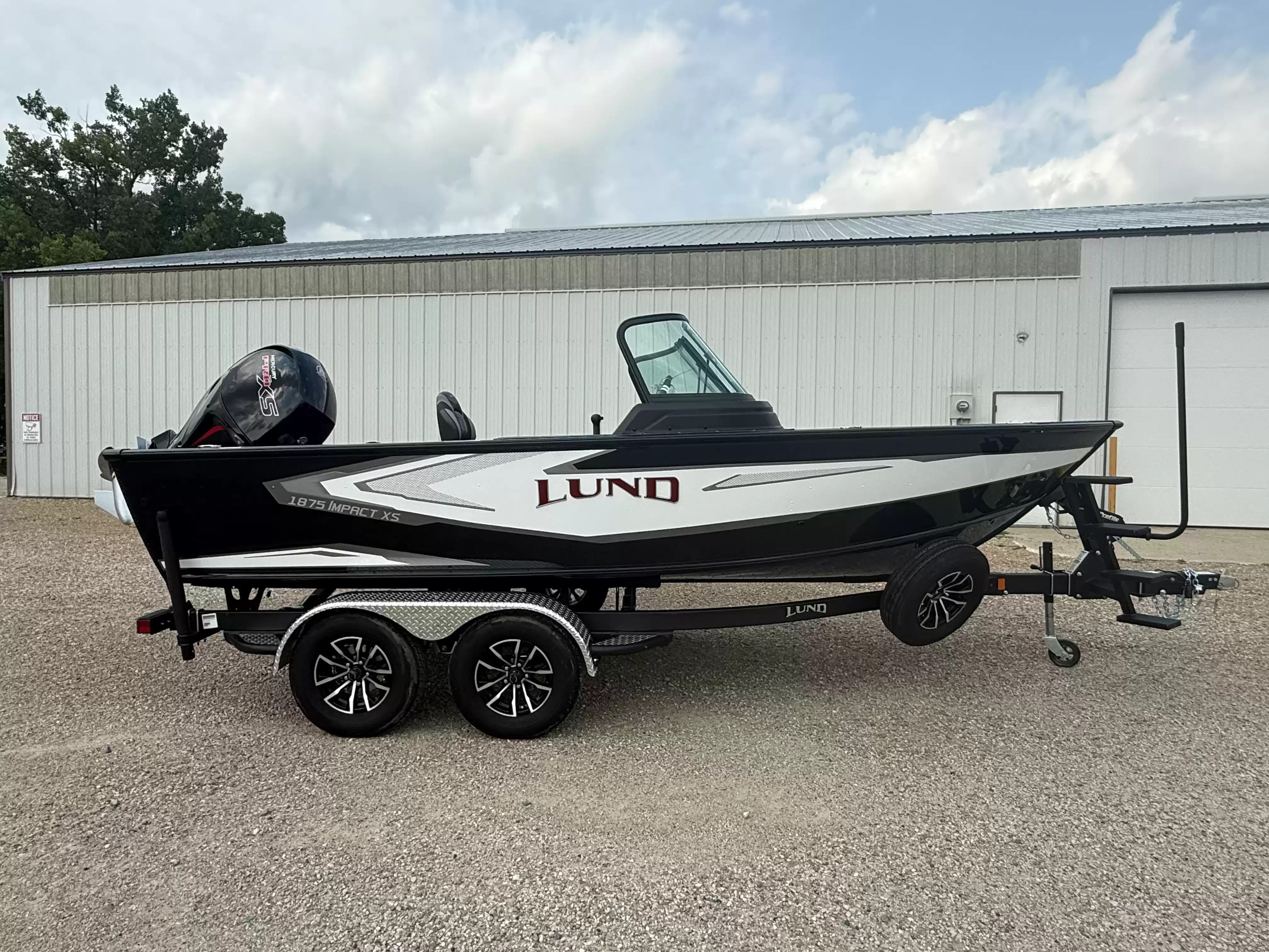 2027 Lund Boat Co. 1875 IMP XS/SP 1875 SP in algona IA