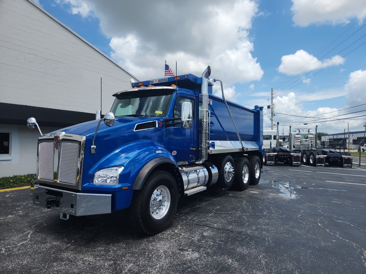 2027 KENWORTH T880 in Orlando, FL