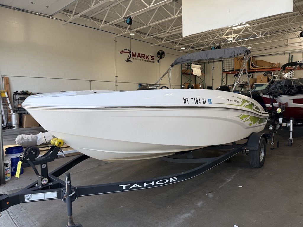 2022 Tahoe® T18 in canandaigua NY