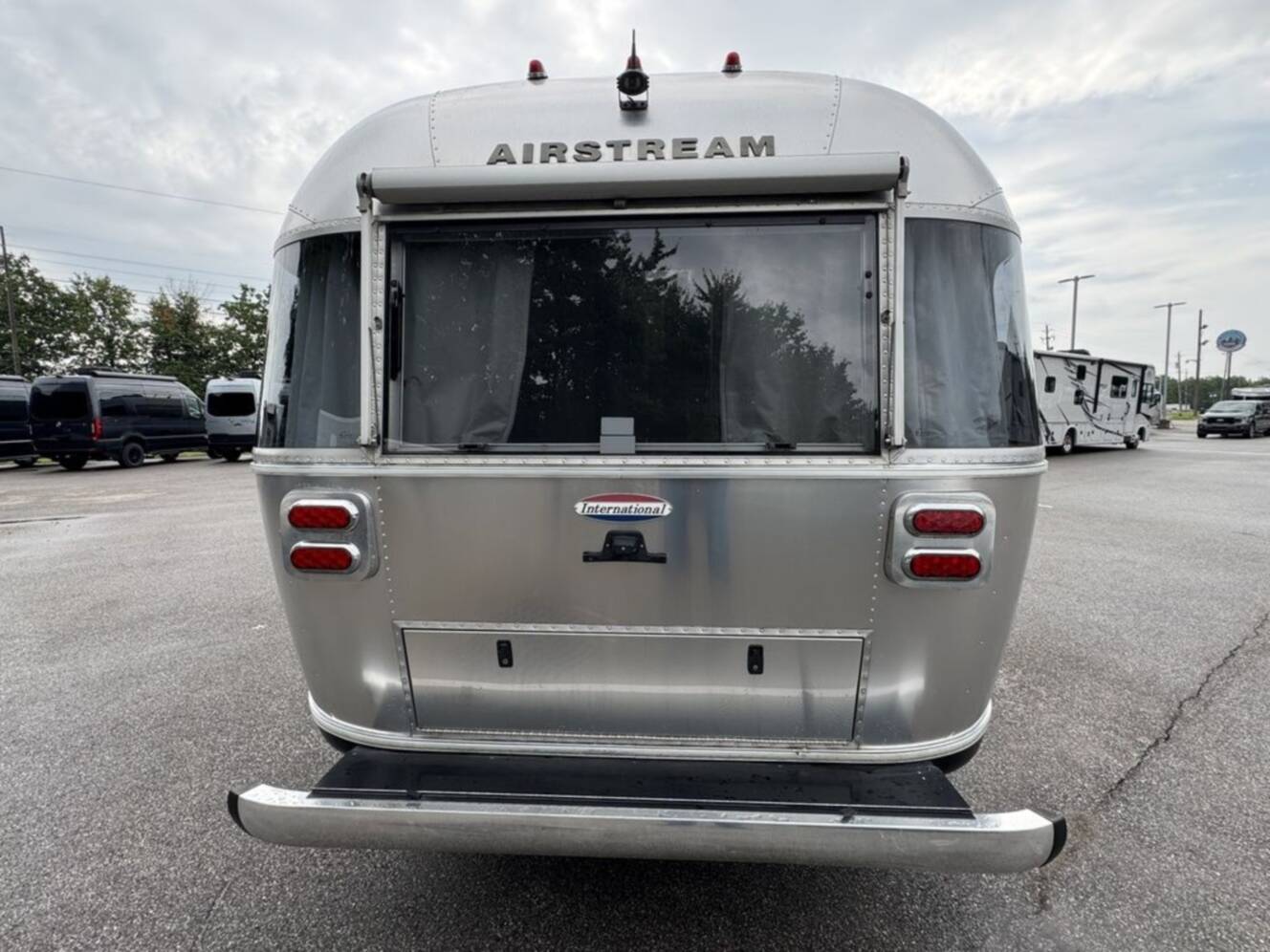 A photo of this 2018 Airstream International Serenity 30RB Twin