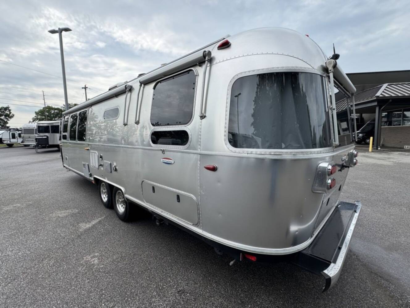 A photo of this 2018 Airstream International Serenity 30RB Twin