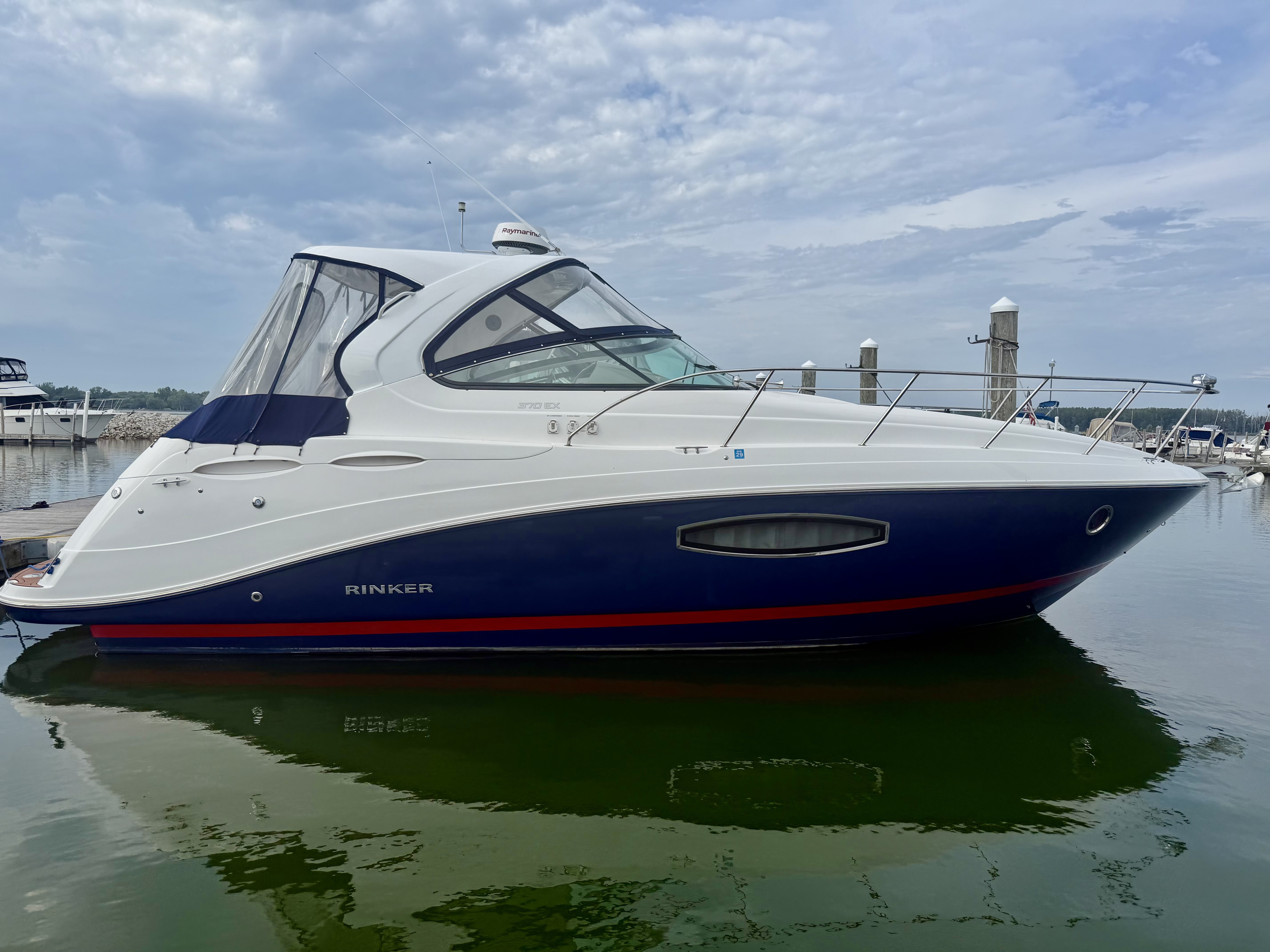 2019 Rinker 370 EX in marblehead OH