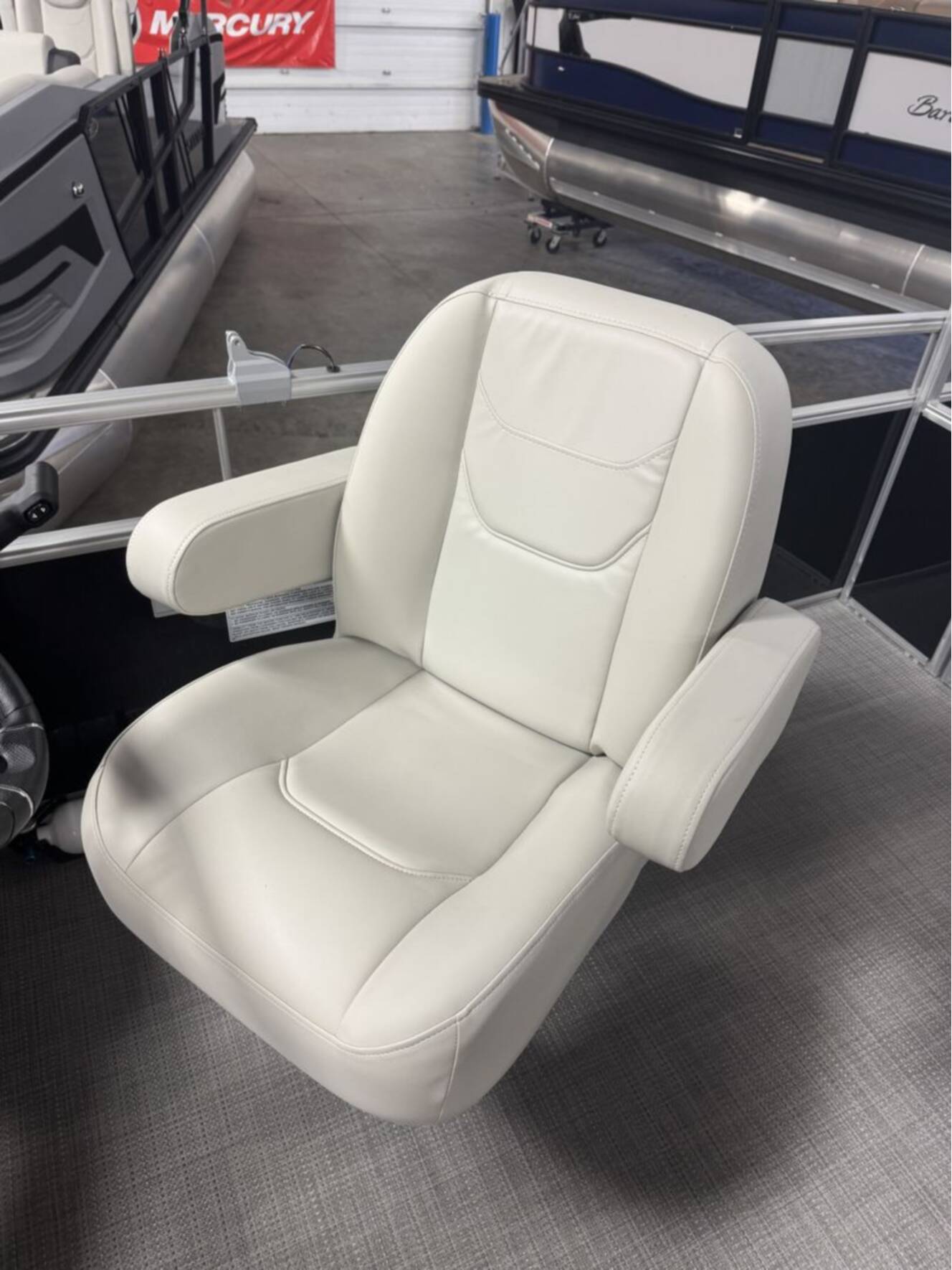 A photo of this 2025 Starcraft LX 20 CB