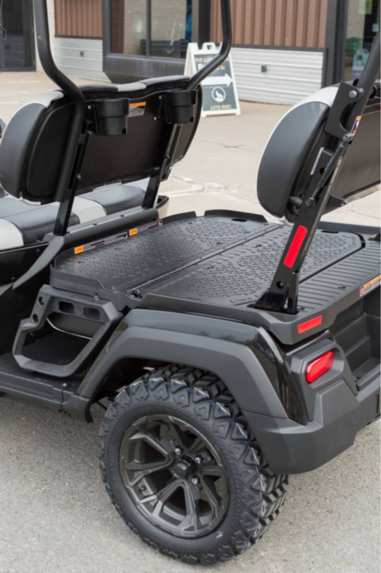 A photo of this 2025 Kawasaki NAV® 4e LE
