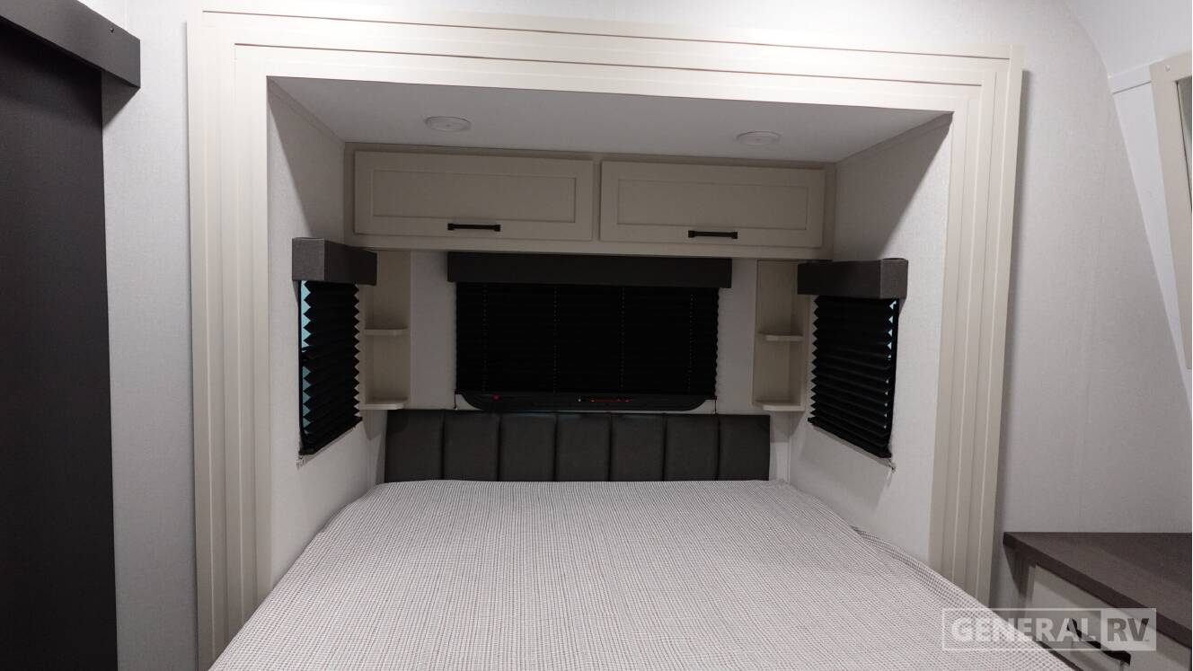 A photo of this 2026 Grand Design MOMENTUM 21G