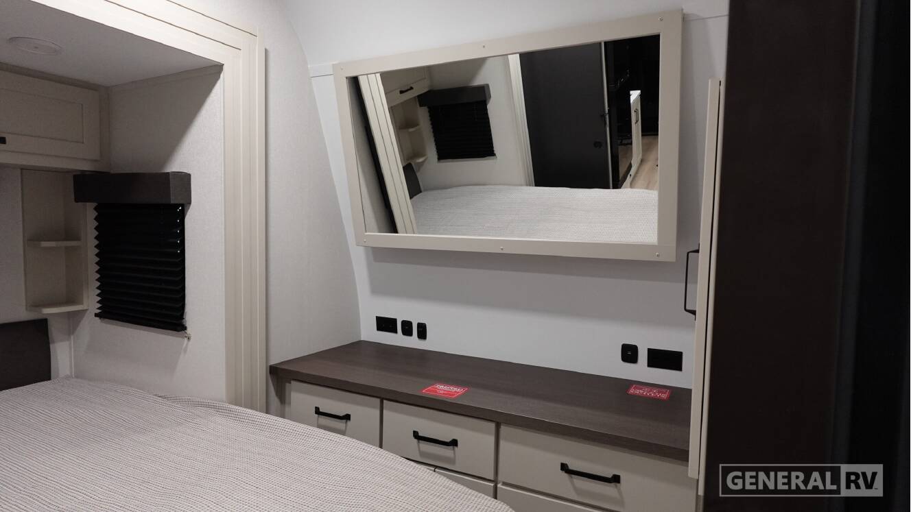A photo of this 2026 Grand Design MOMENTUM 21G
