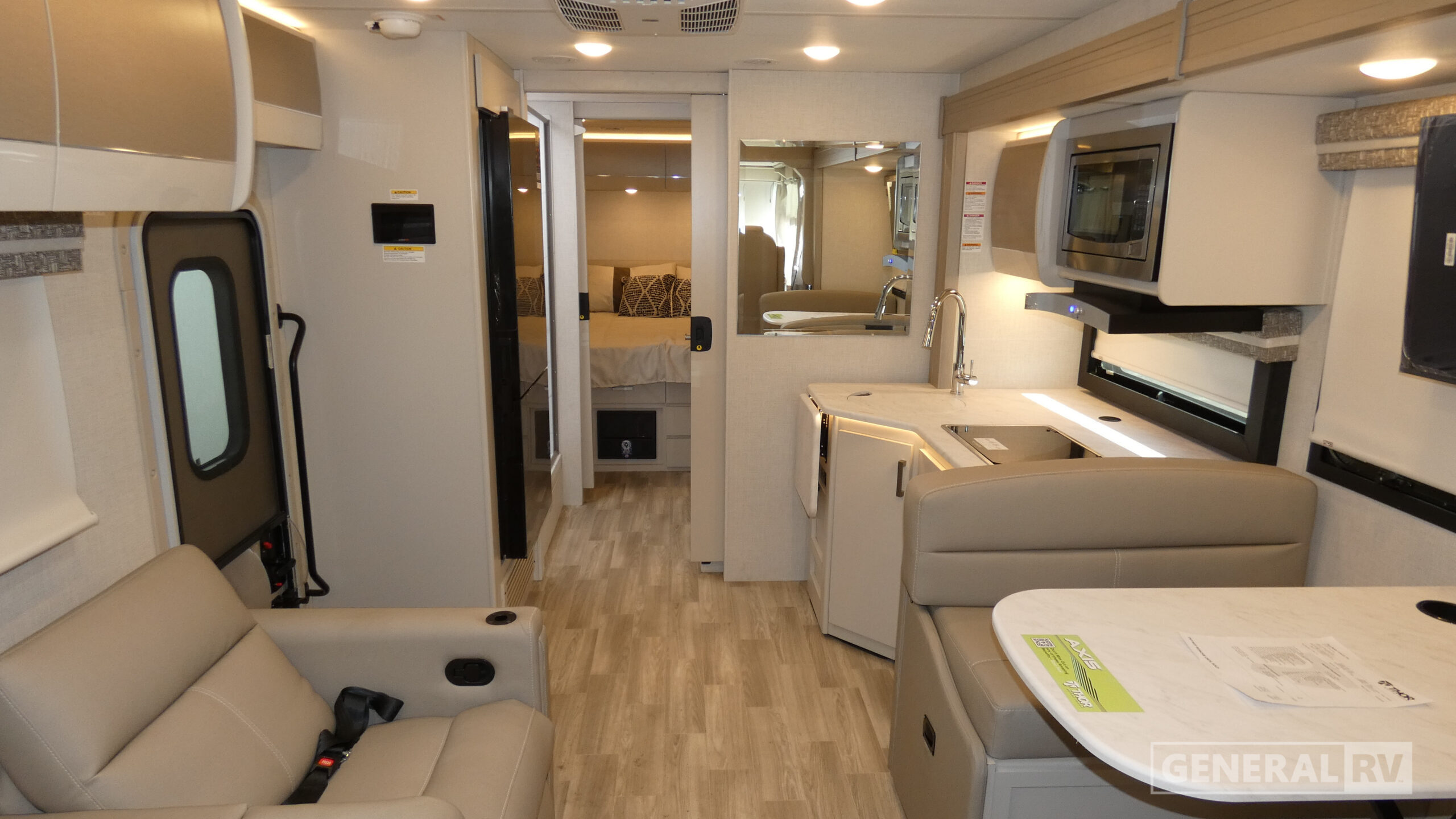 2026 Thor Motor Coach AXIS 28.1 in wixom MI