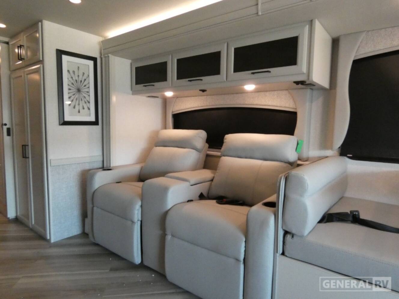 A photo of this 2026 Fleetwood FORTIS 34MB