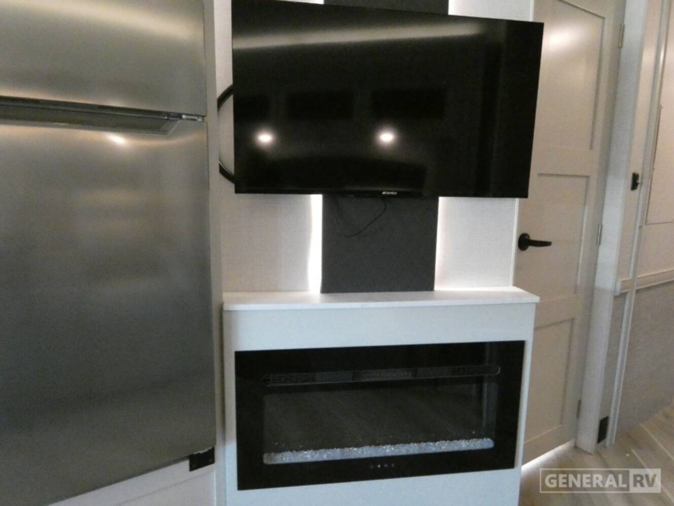 A photo of this 2026 Fleetwood FORTIS 34MB