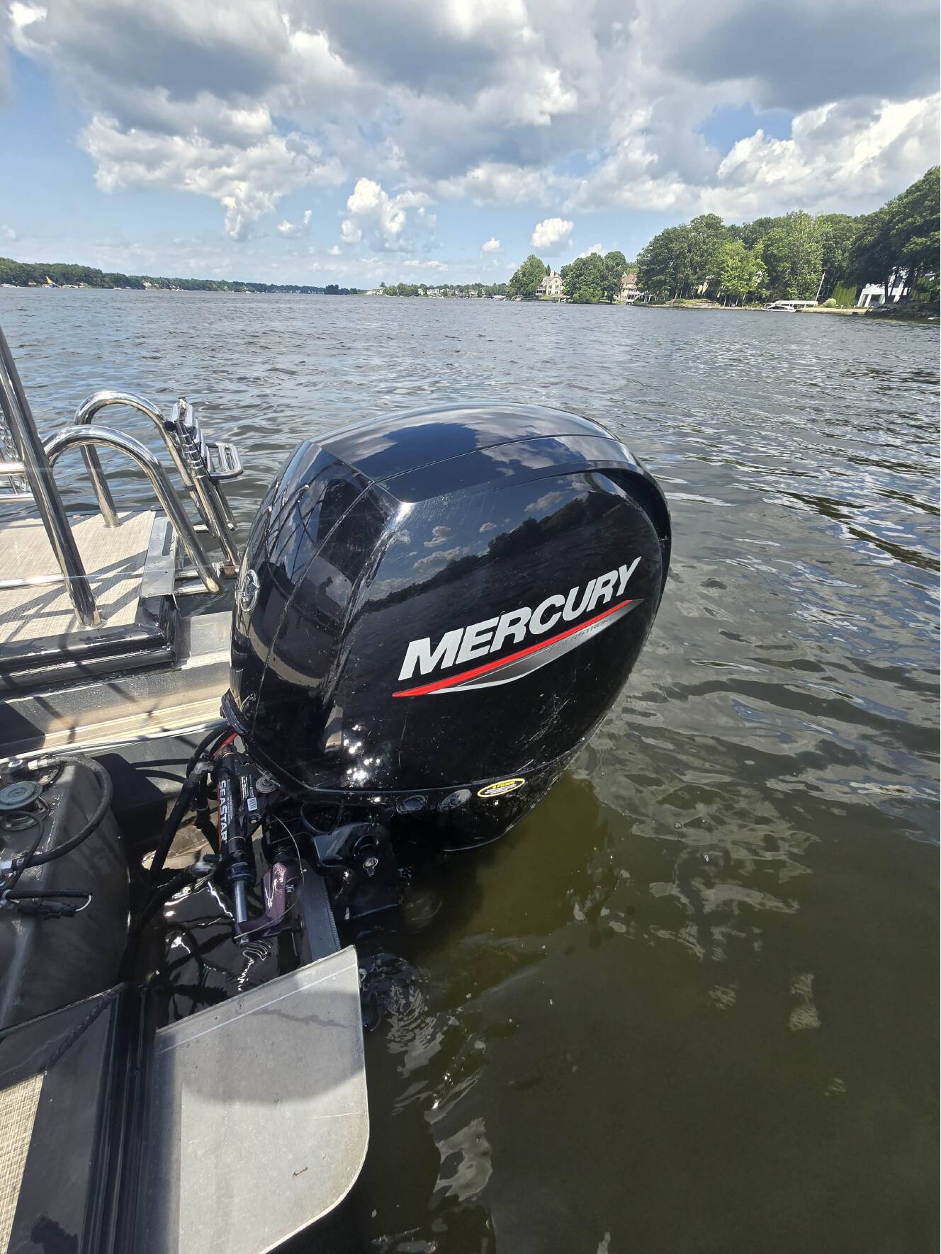 A photo of this 2022 Harris SUNLINER 230