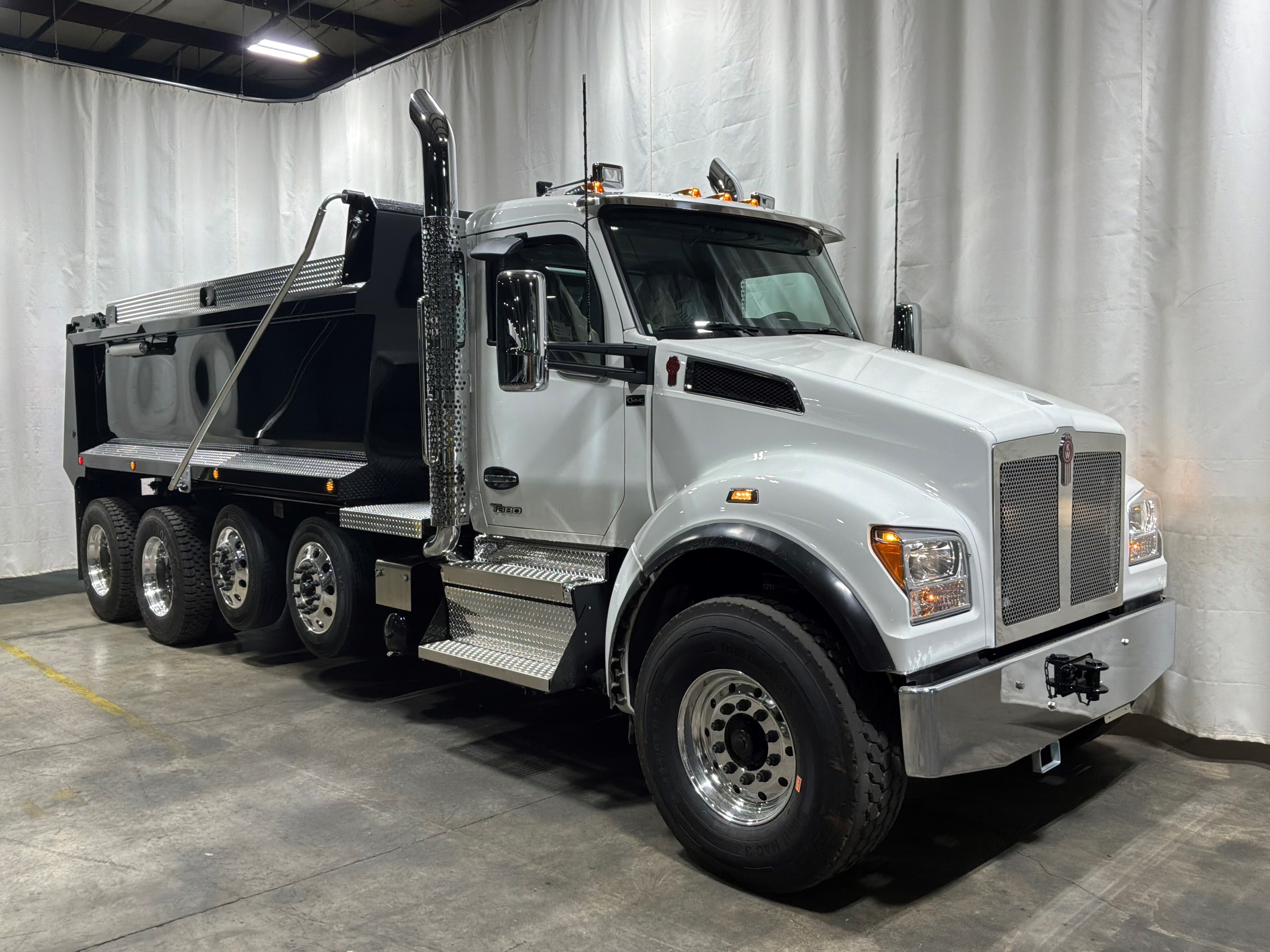 2027 KENWORTH T880 in Kingsport, TN