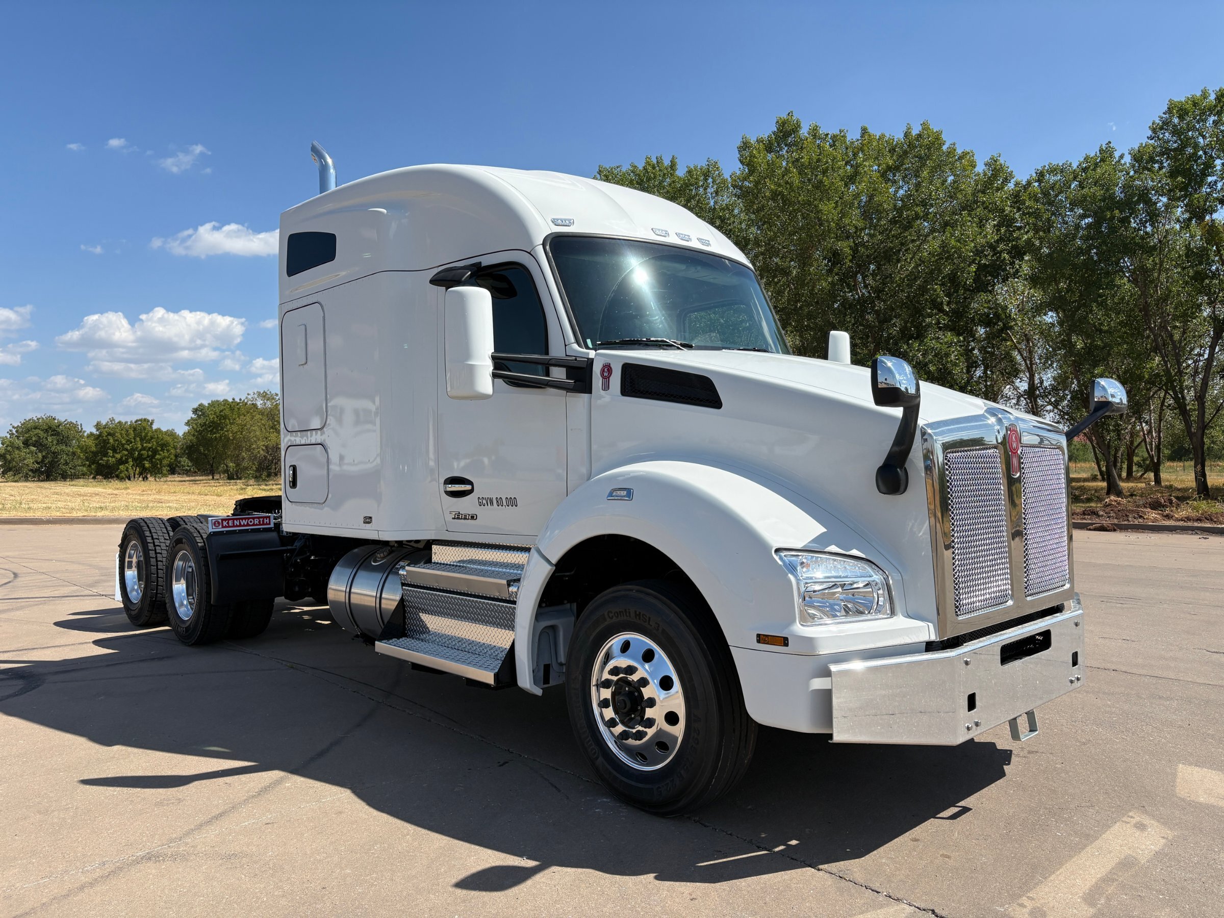 2027 KENWORTH T880 in Oklahoma City, OK