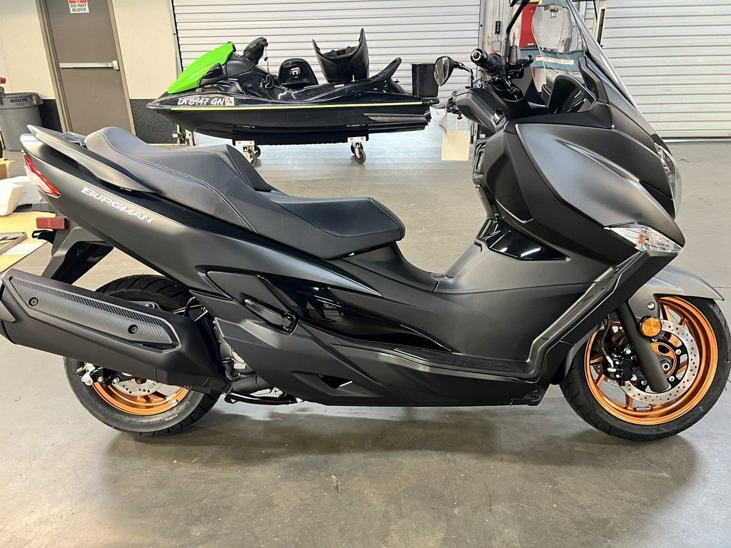 2027 Suzuki Burgman 400 400 in Beaumont, TX