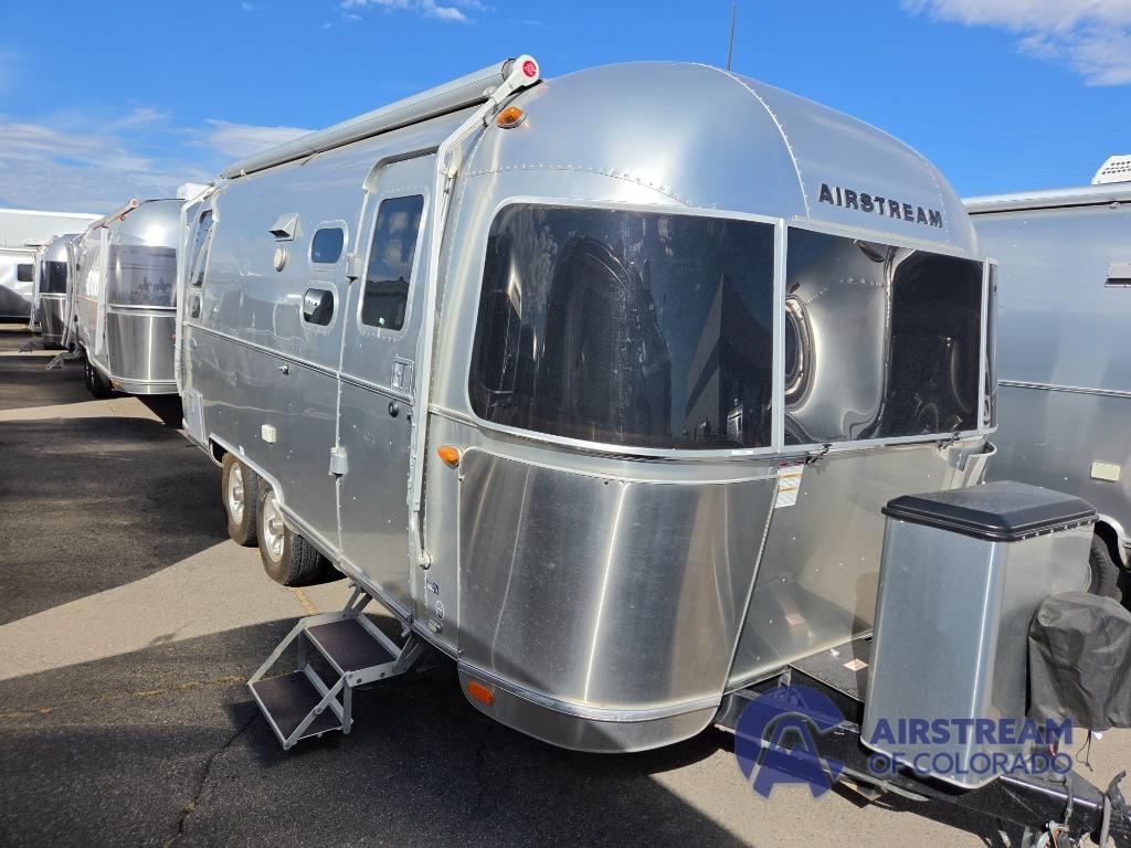 2017 Airstream Flying Cloud 23D in denver CO
