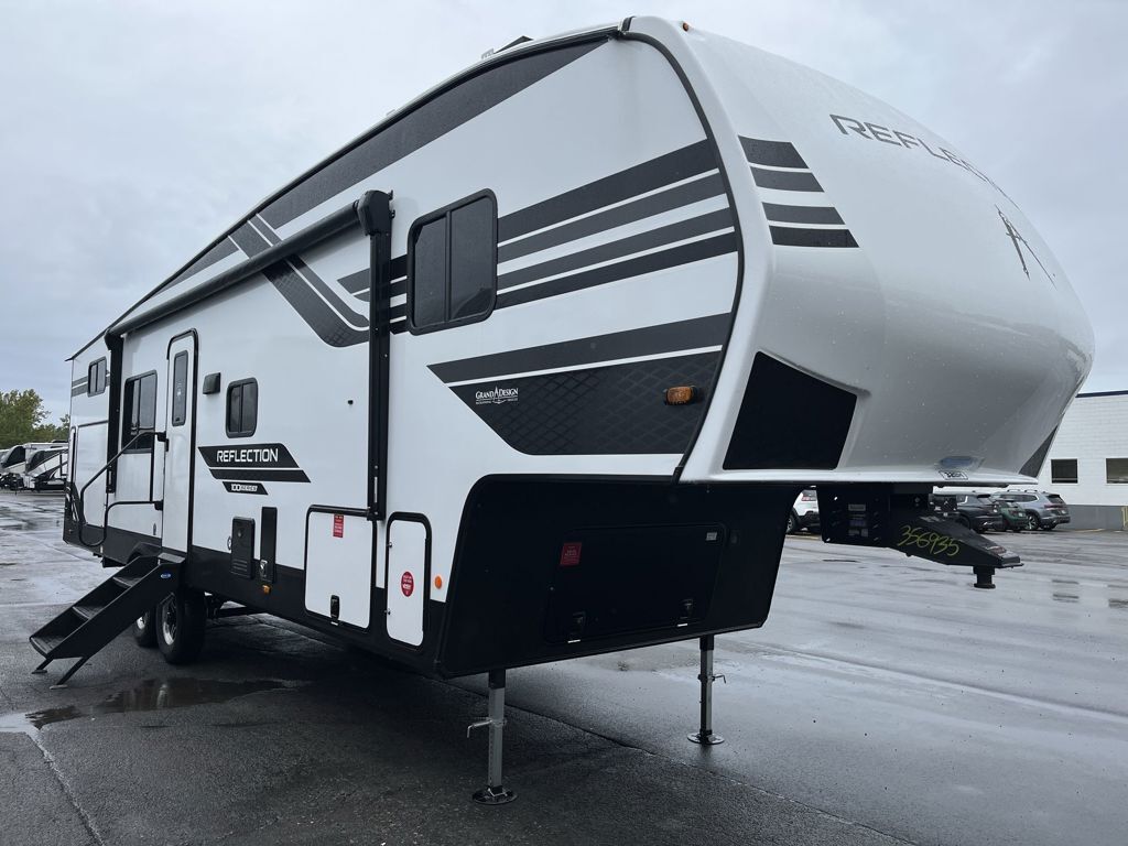 2027 Grand Design Reflection 100 Series 32BH in north tonawanda NY