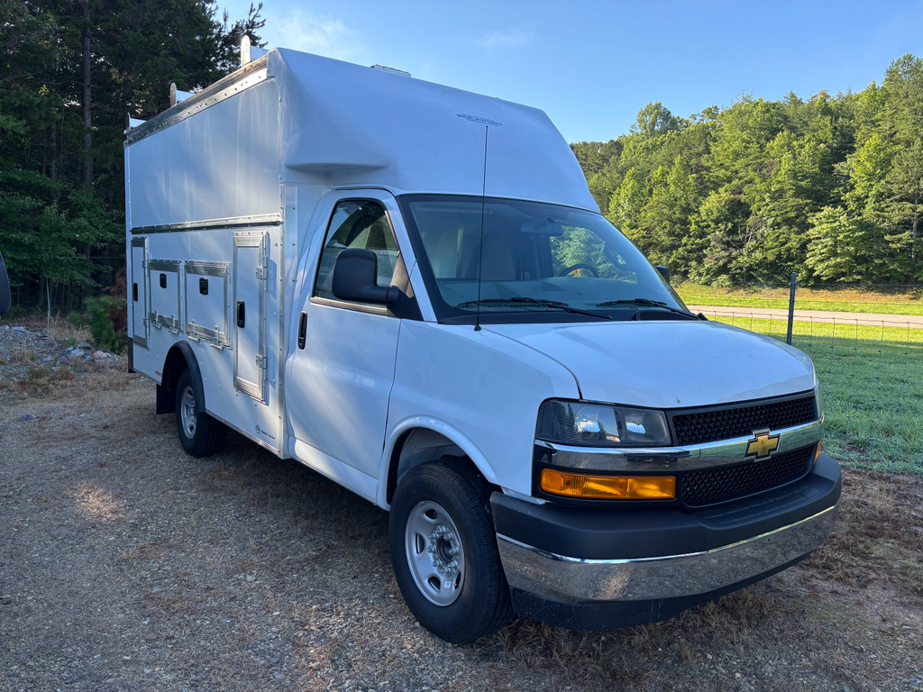 2025 CHEVROLET Express 3500 in Blairsville, GA
