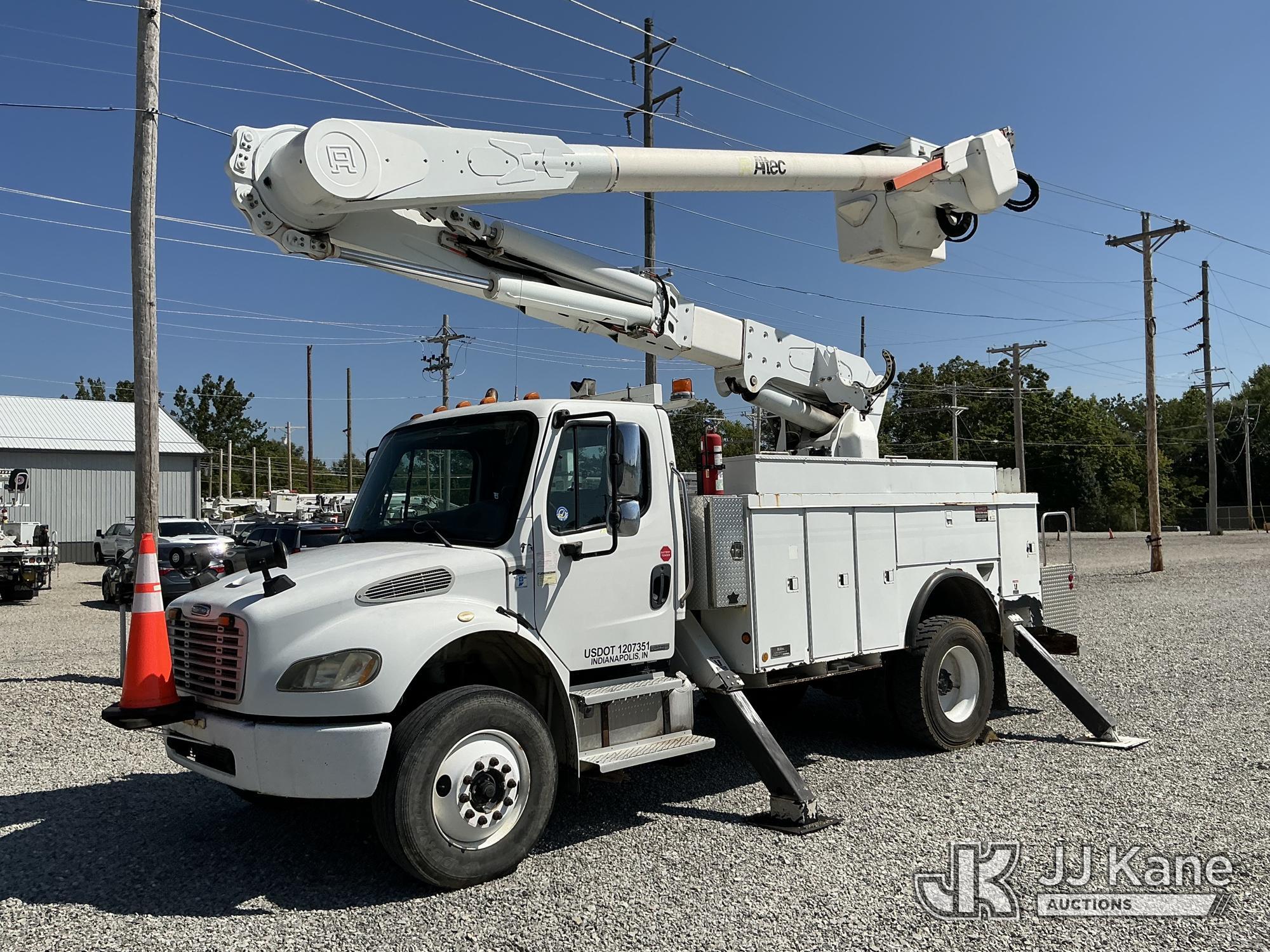 2004 FREIGHTLINER BUSINESS CLASS M2 106 in Franklin, IN