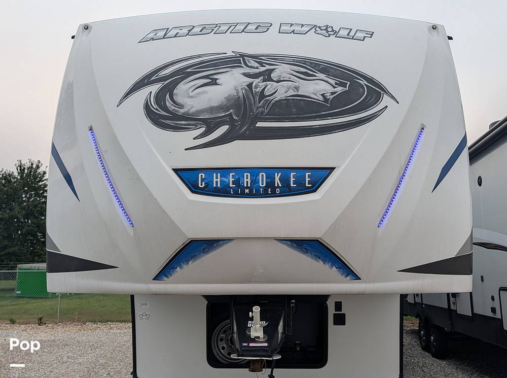 2023 Cherokee Arctic Wolf 3770SUITE in knightstown IN