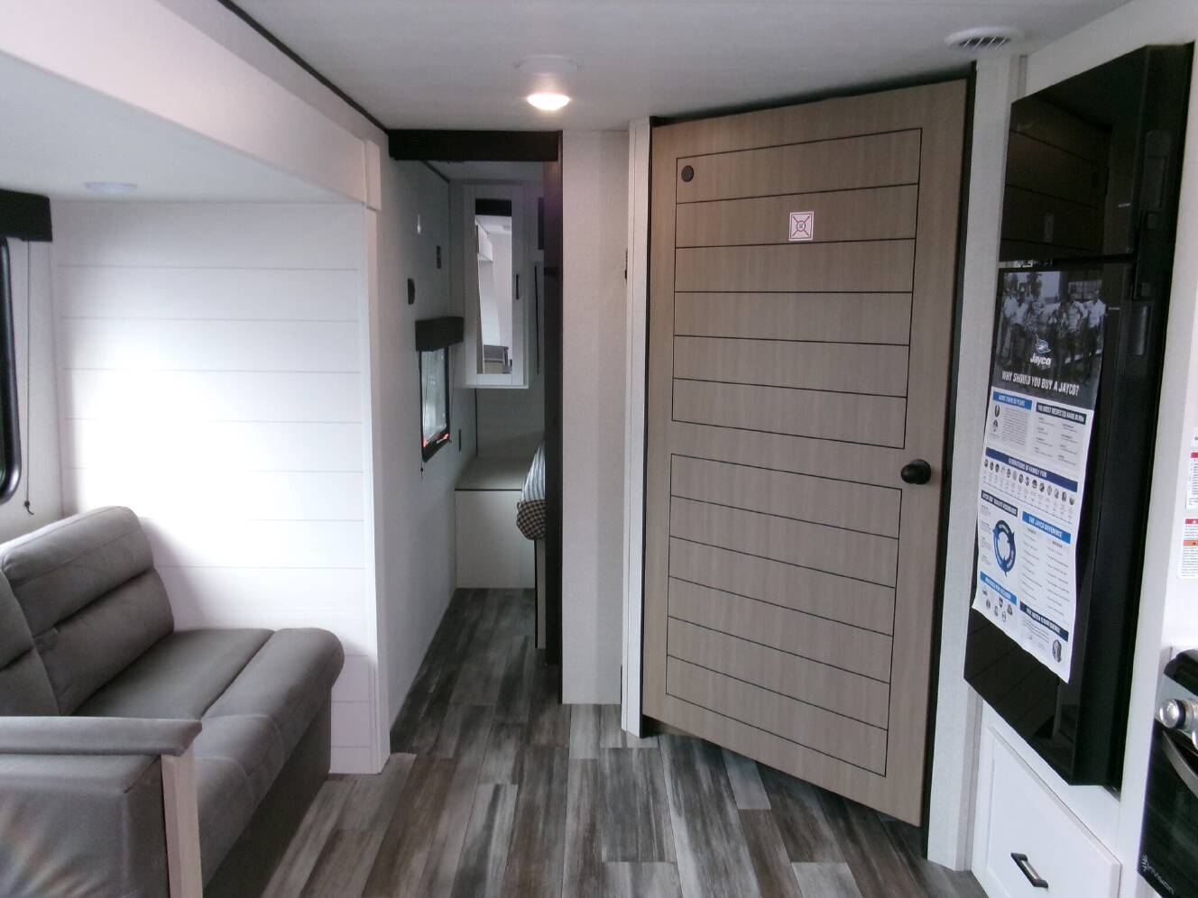 A photo of this 2026 Jayco Jay Flight SLX 263BHSW