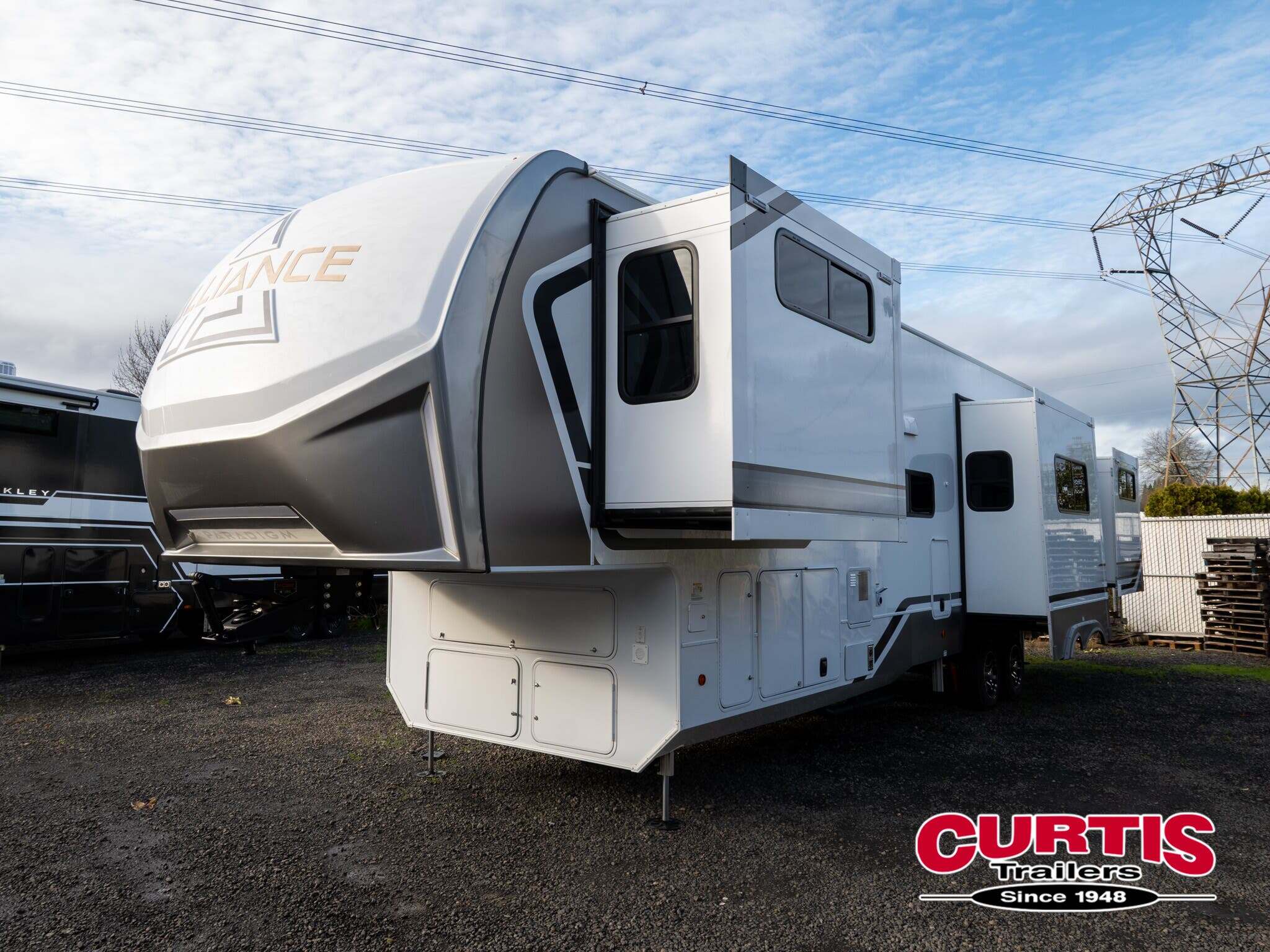 2026 Alliance Rv Paradigm 395DS in portland OR