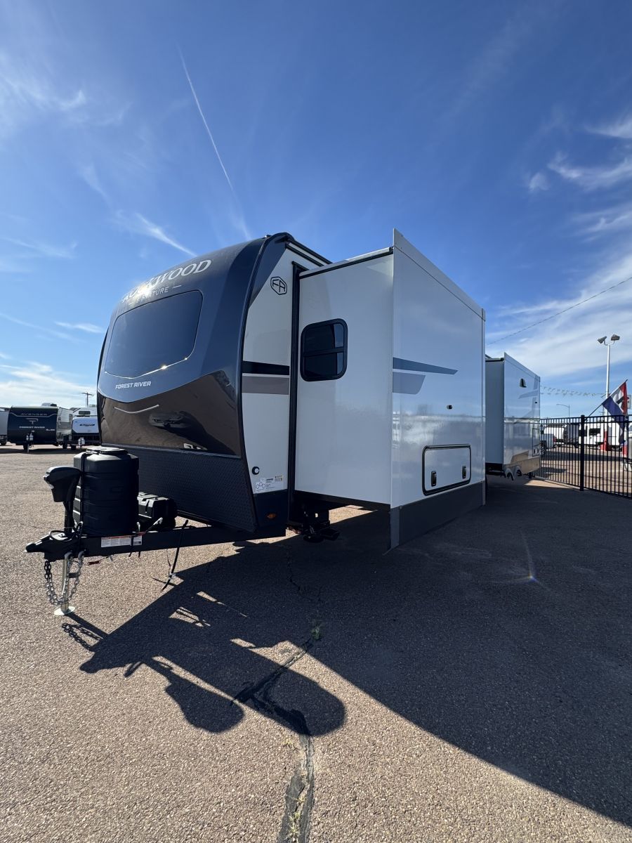 2026 Forest River Rockwood SIGNATURE 8337RL in great falls MT