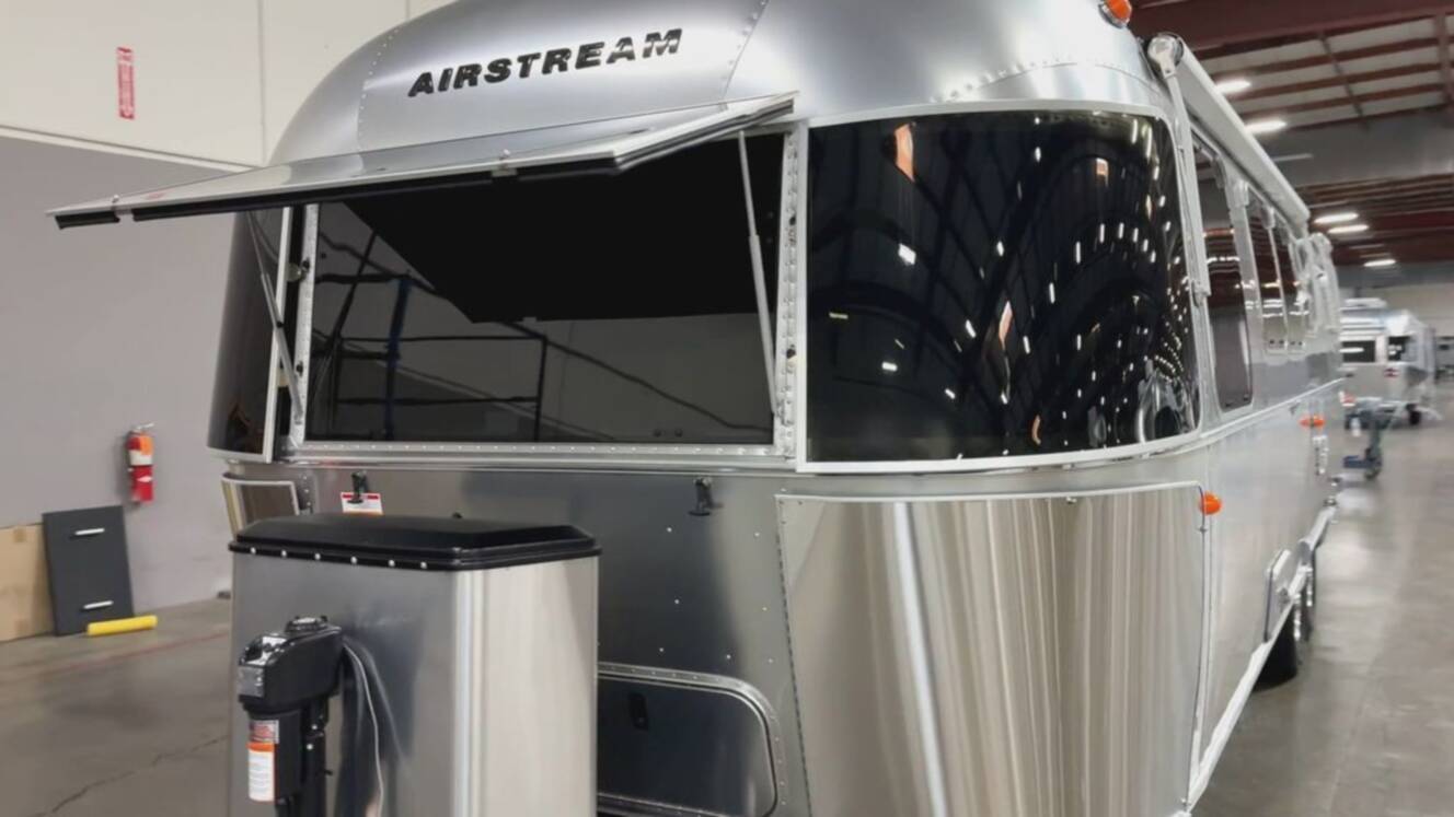 A photo of this 2027 Airstream Flying Cloud Bunk 30FBB