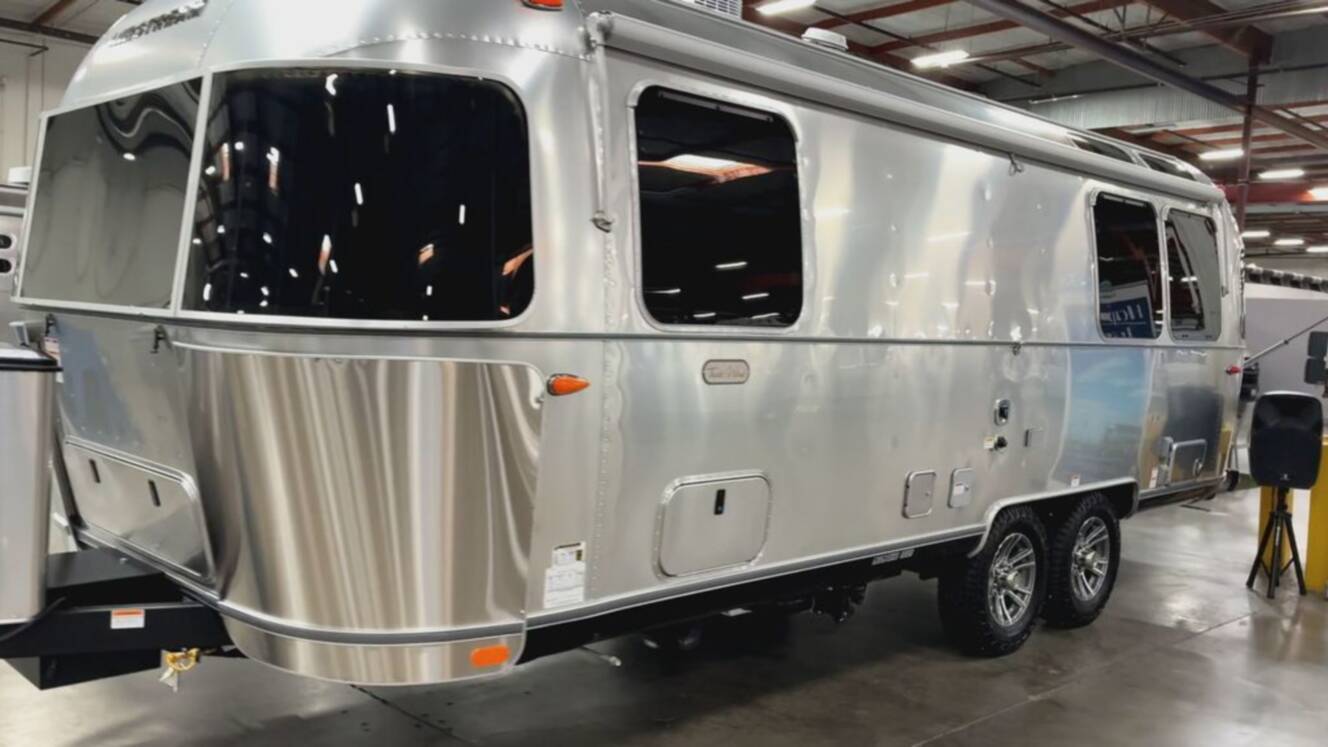 A photo of this 2027 Airstream Trade Wind 25FB