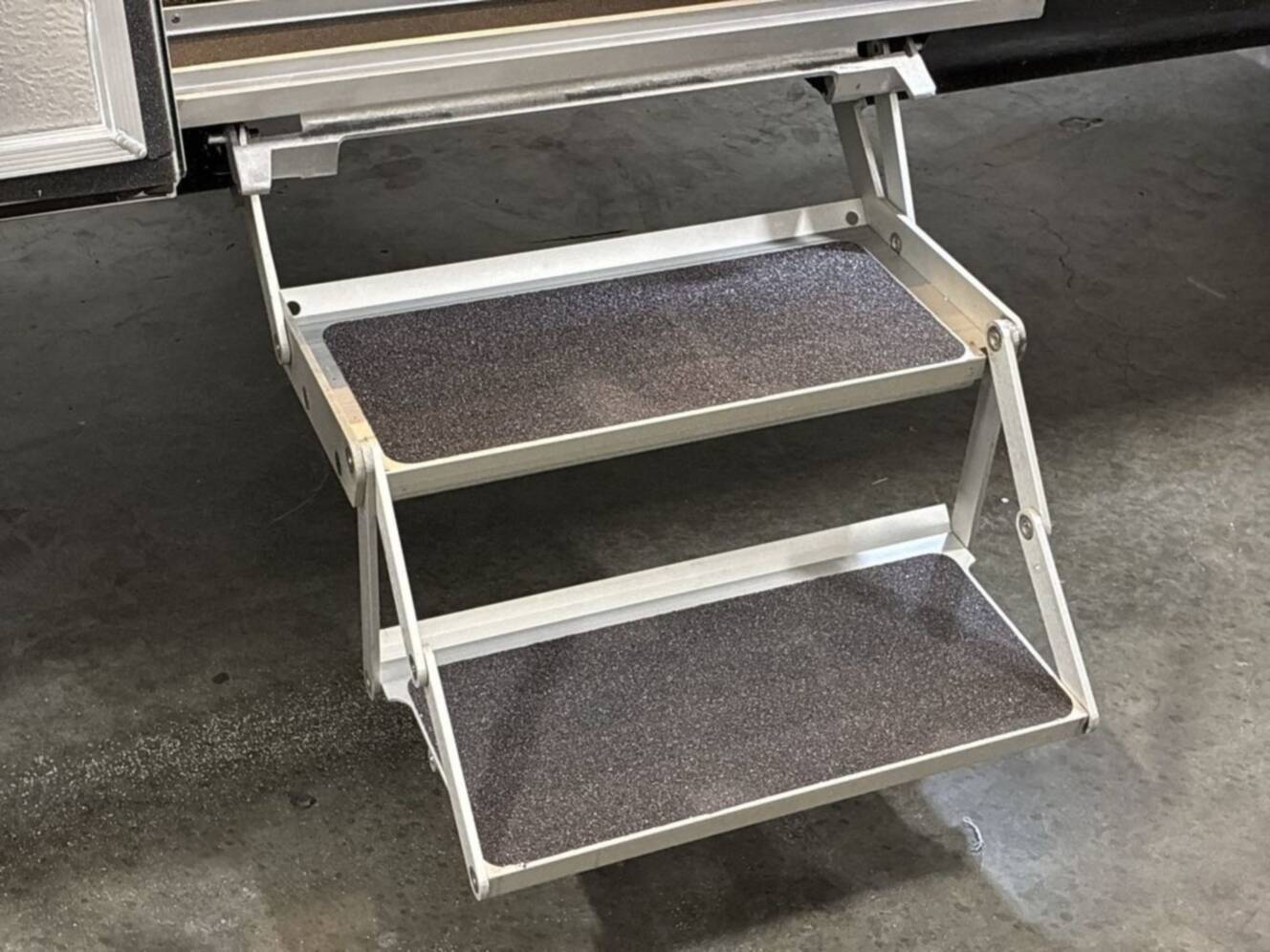 A photo of this 2027 Airstream Flying Cloud Bunk 30FBB