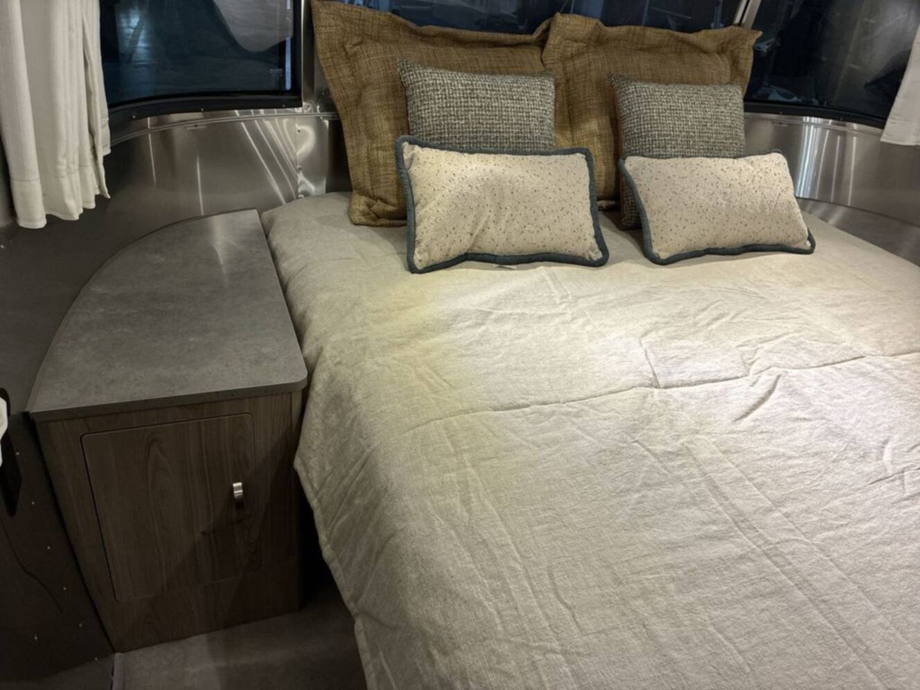 A photo of this 2027 Airstream Flying Cloud Bunk 30FBB