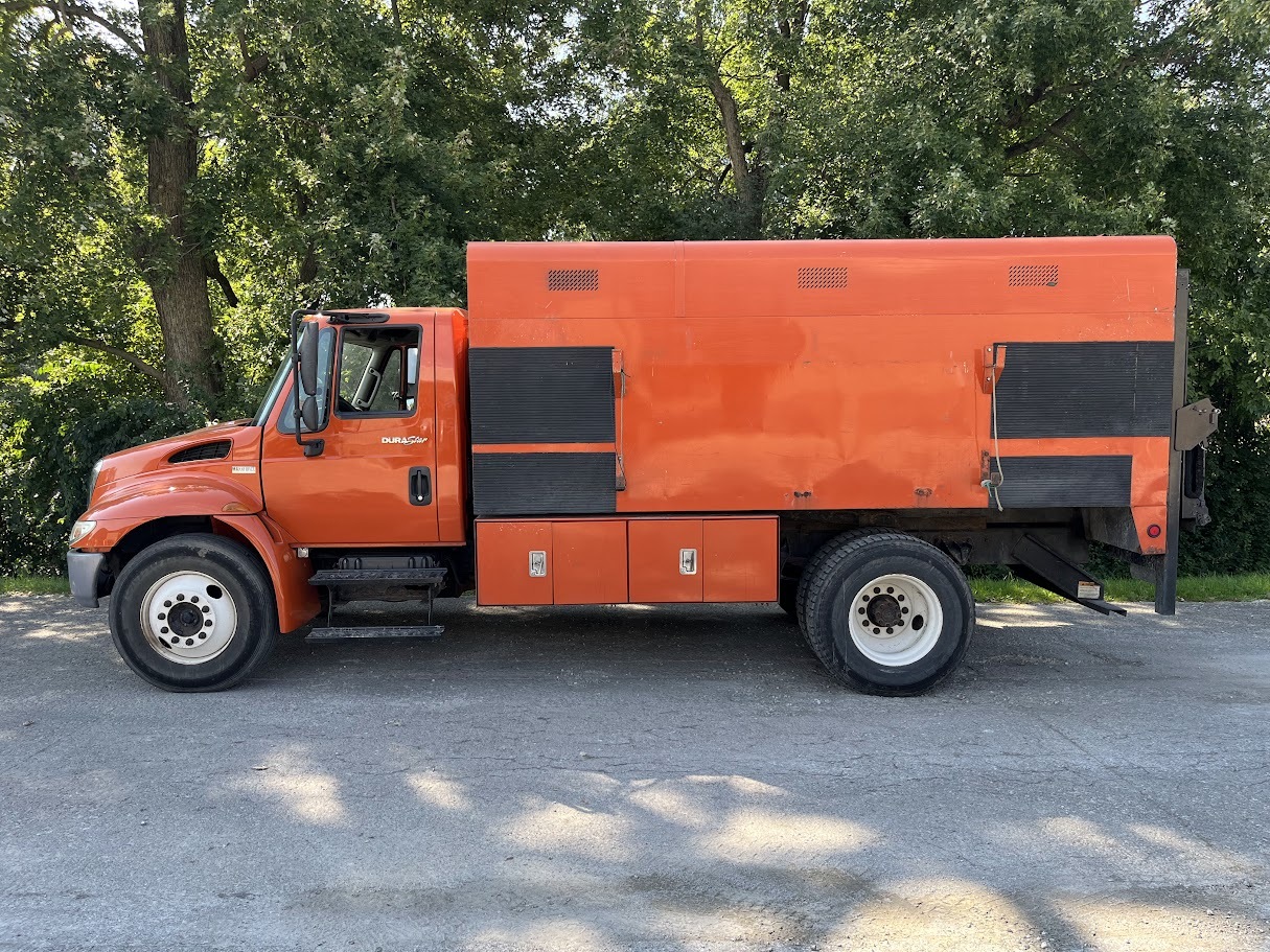 2013 INTERNATIONAL 4300 in Columbus, OH