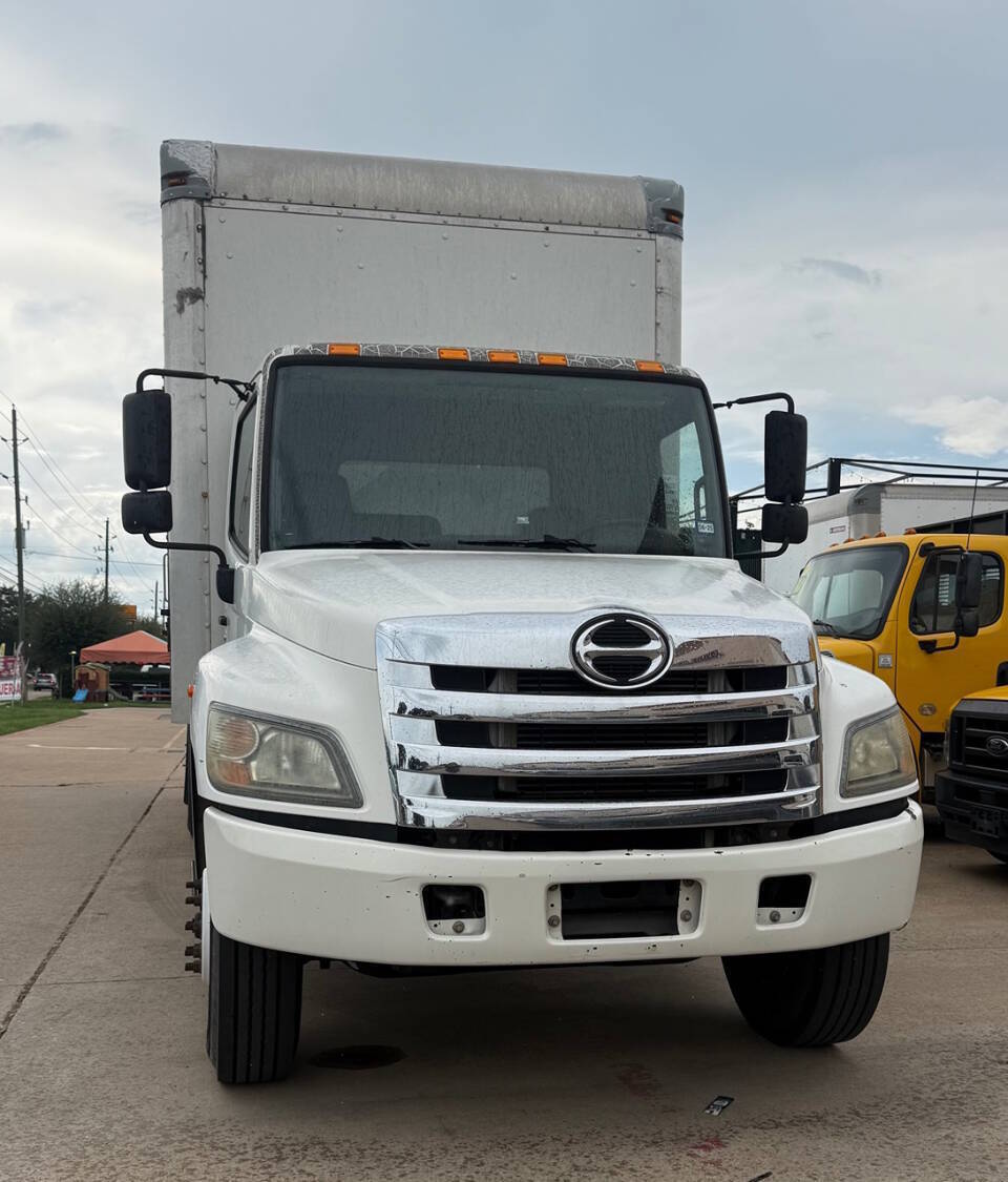 2013 HINO 268 in Houston, TX