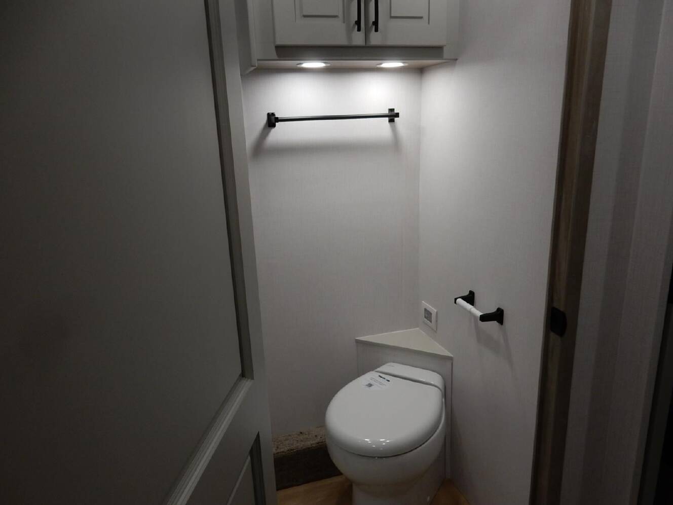 A photo of this 2027 Dynamax DX3 34KD