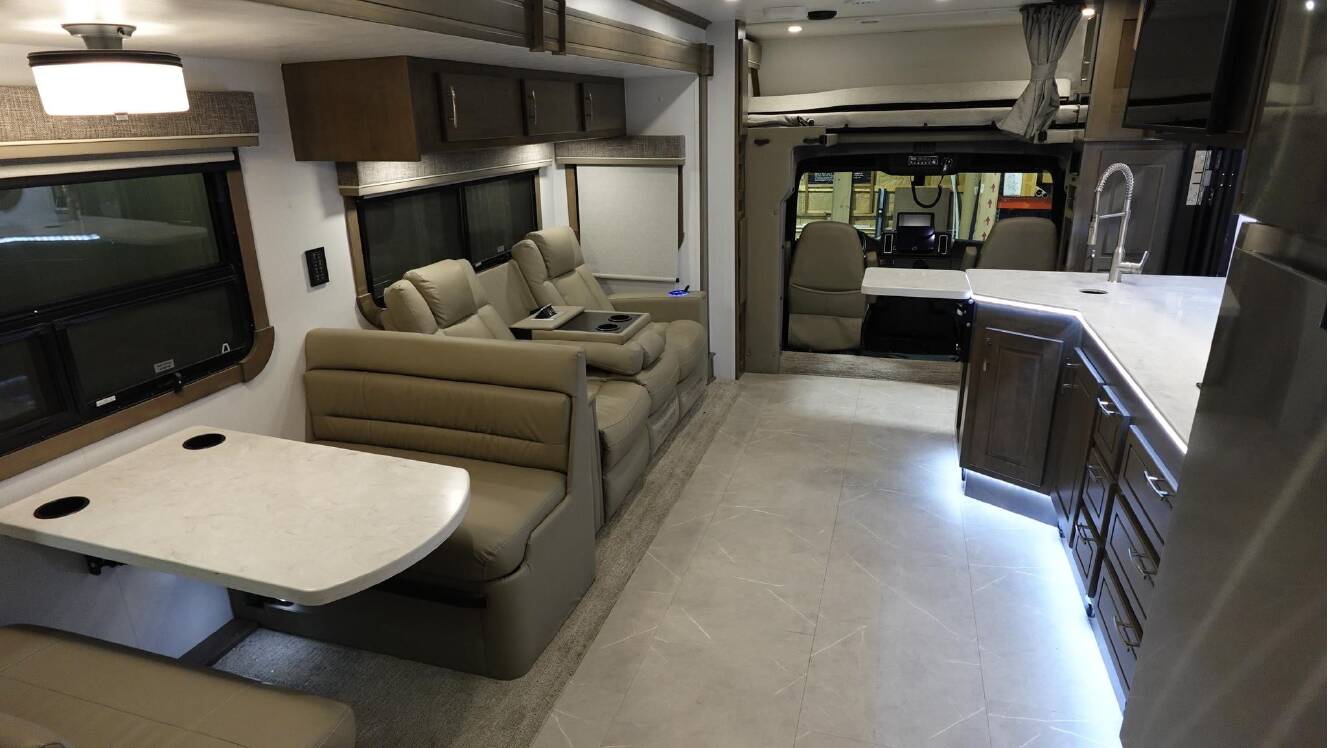 A photo of this 2024 Dynamax DX3 34KD