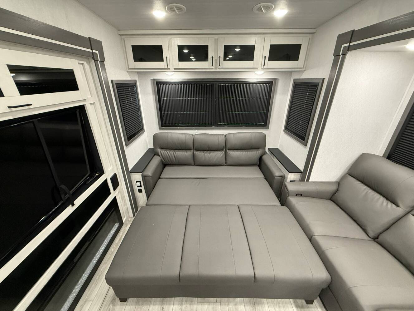 A photo of this 2025 East To West TANDARA 321RL-OK