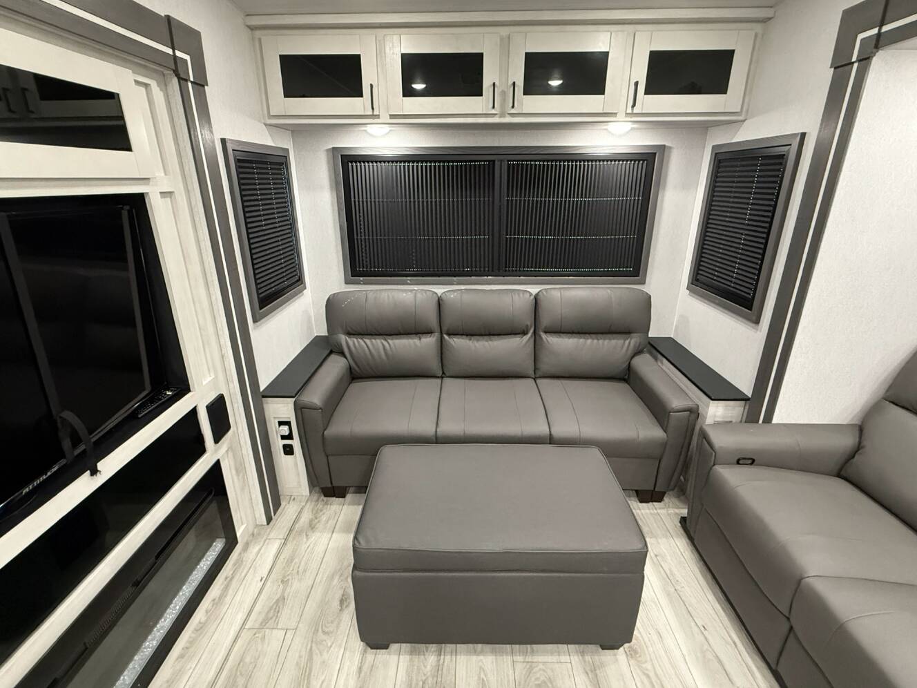 A photo of this 2025 East To West TANDARA 321RL-OK