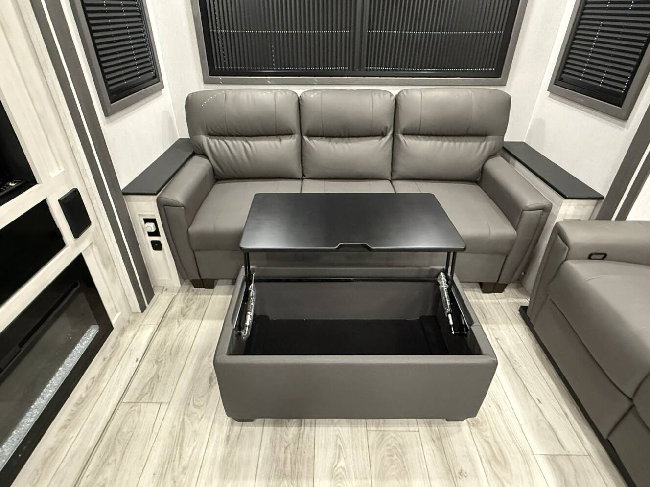 A photo of this 2025 East To West TANDARA 321RL-OK