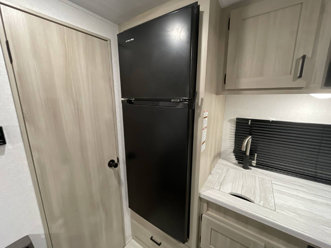 A photo of this 2025 East To West SILVER LAKE LE 1600RBLE