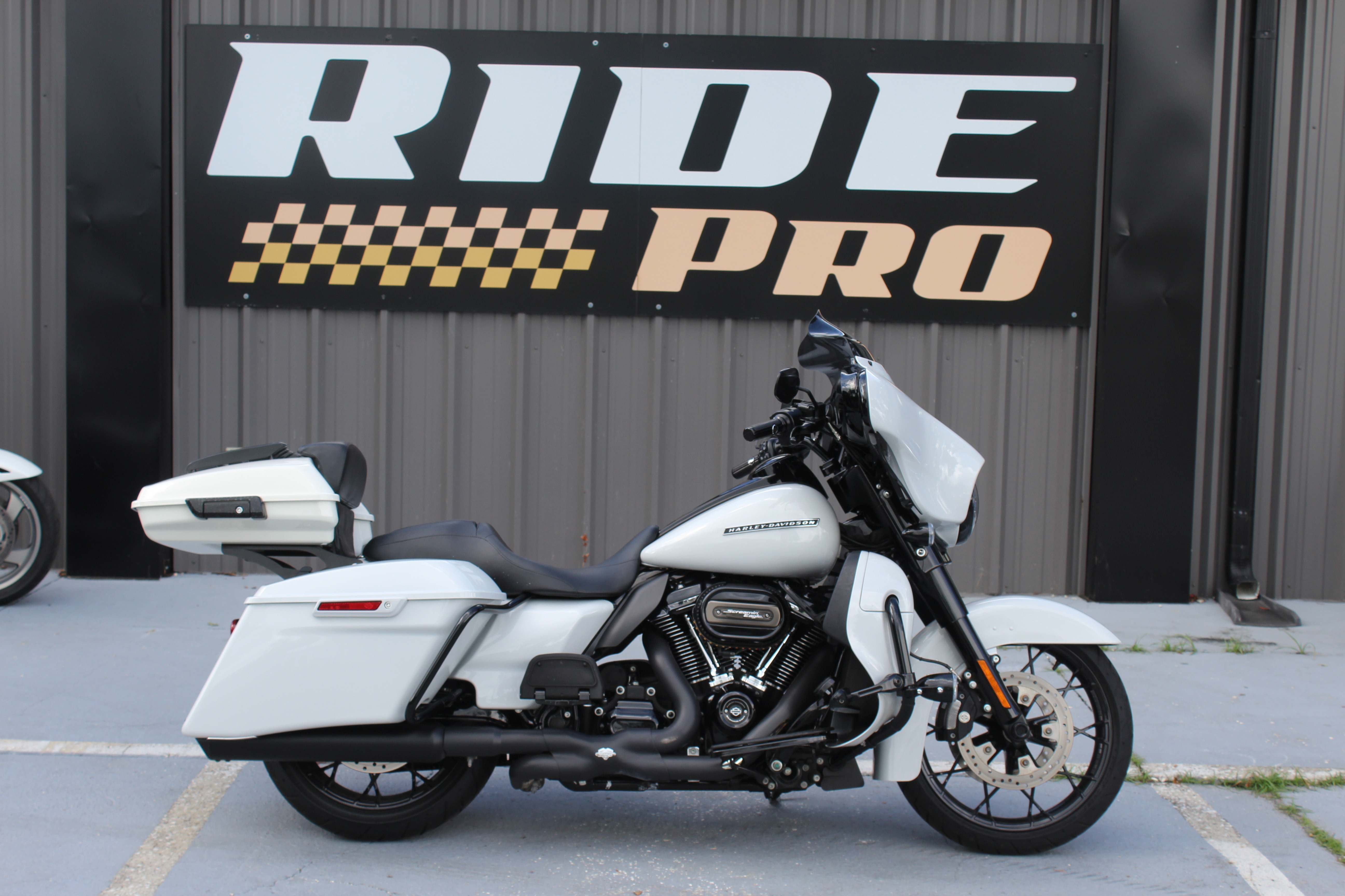 2020 Harley-Davidson Street Glide® Special SPECIAL in Brooksville, FL